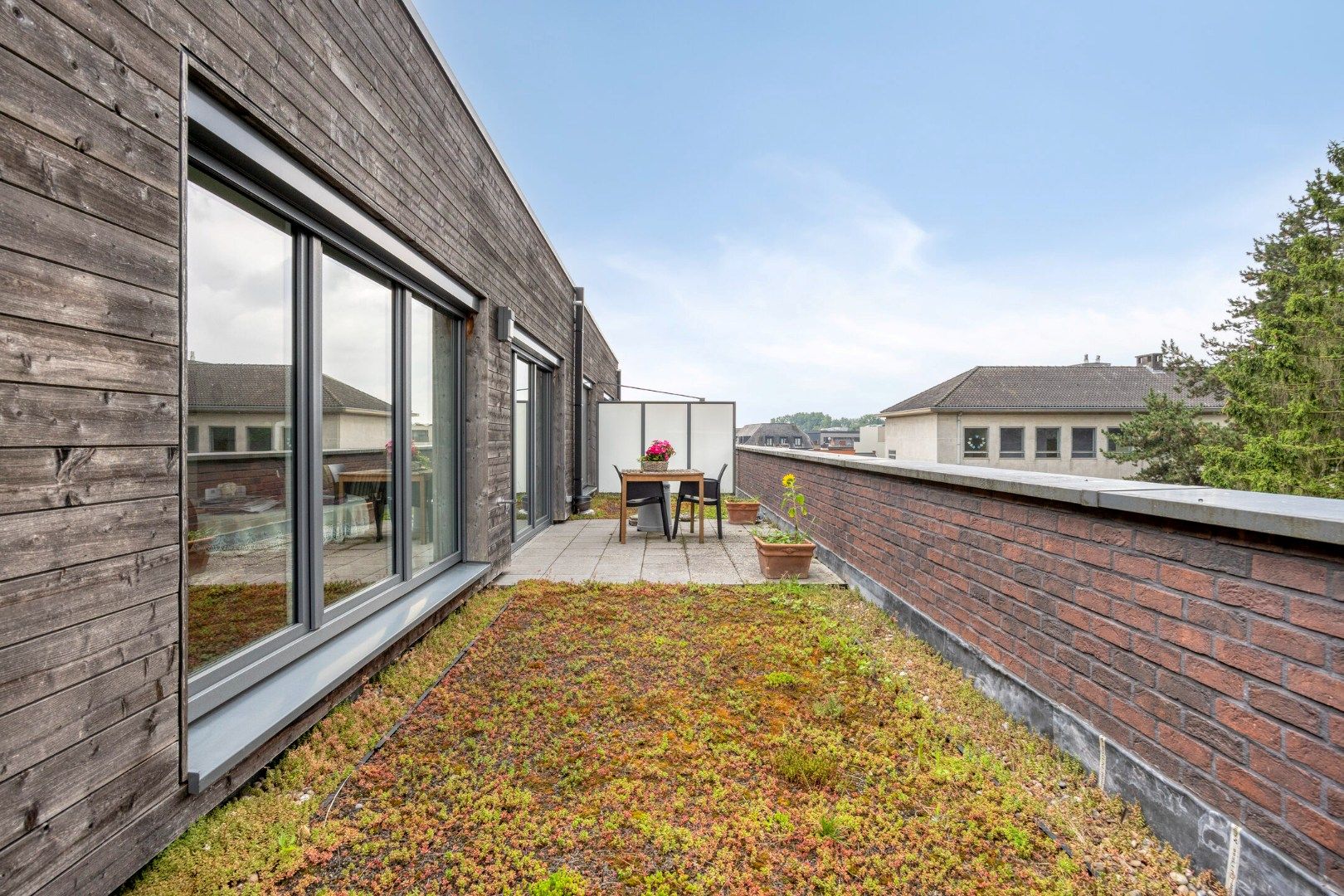 Leuke service flat met 2 SLPKS en terras in het hartje van Mol! foto 16