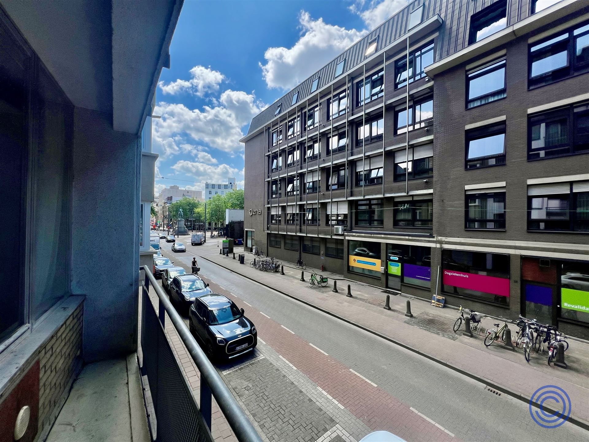 Gezellige studio met veel potentieel, middenin de stad! foto 3