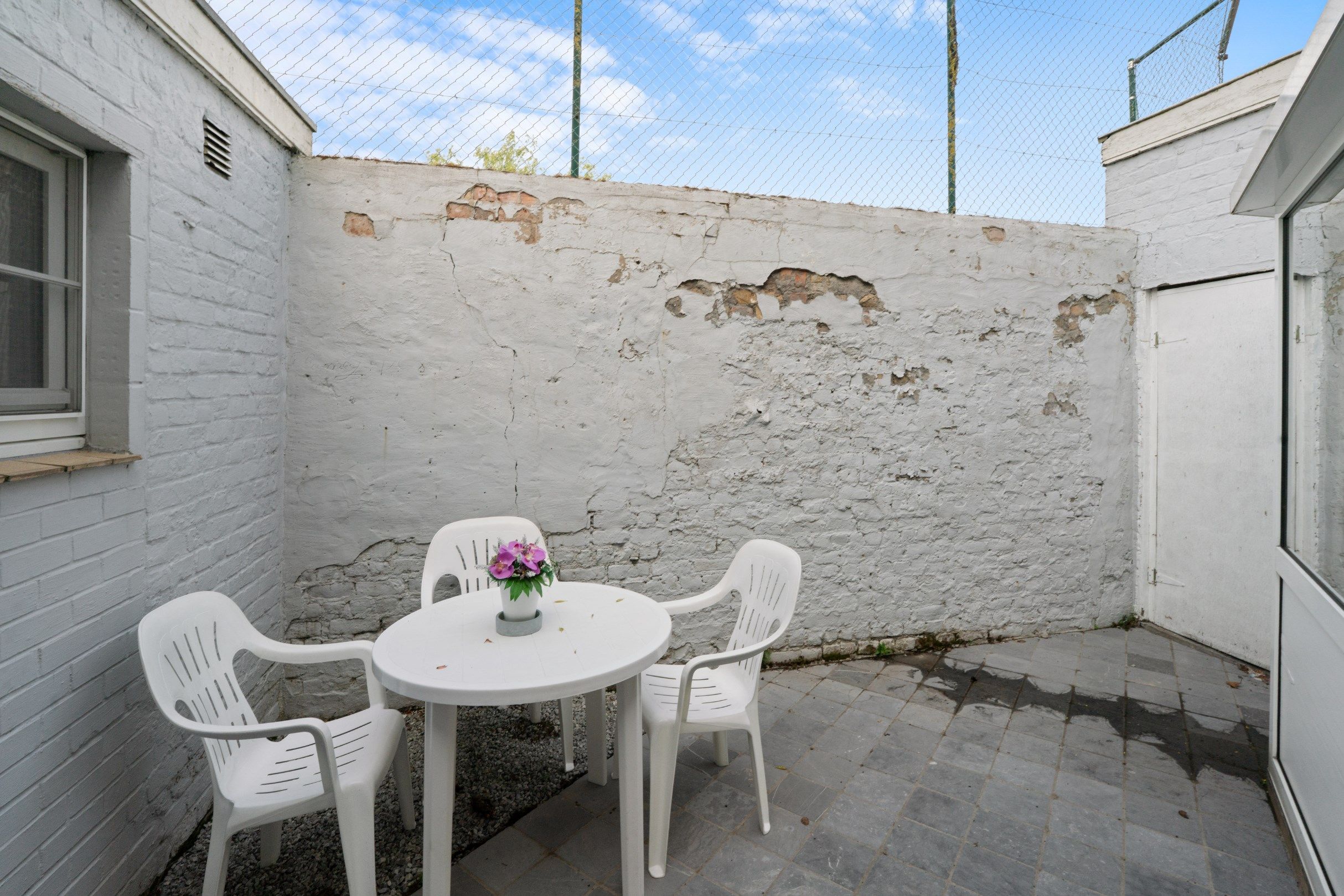 Te renoveren huis met vier grote kamers te Westkapelle foto 8