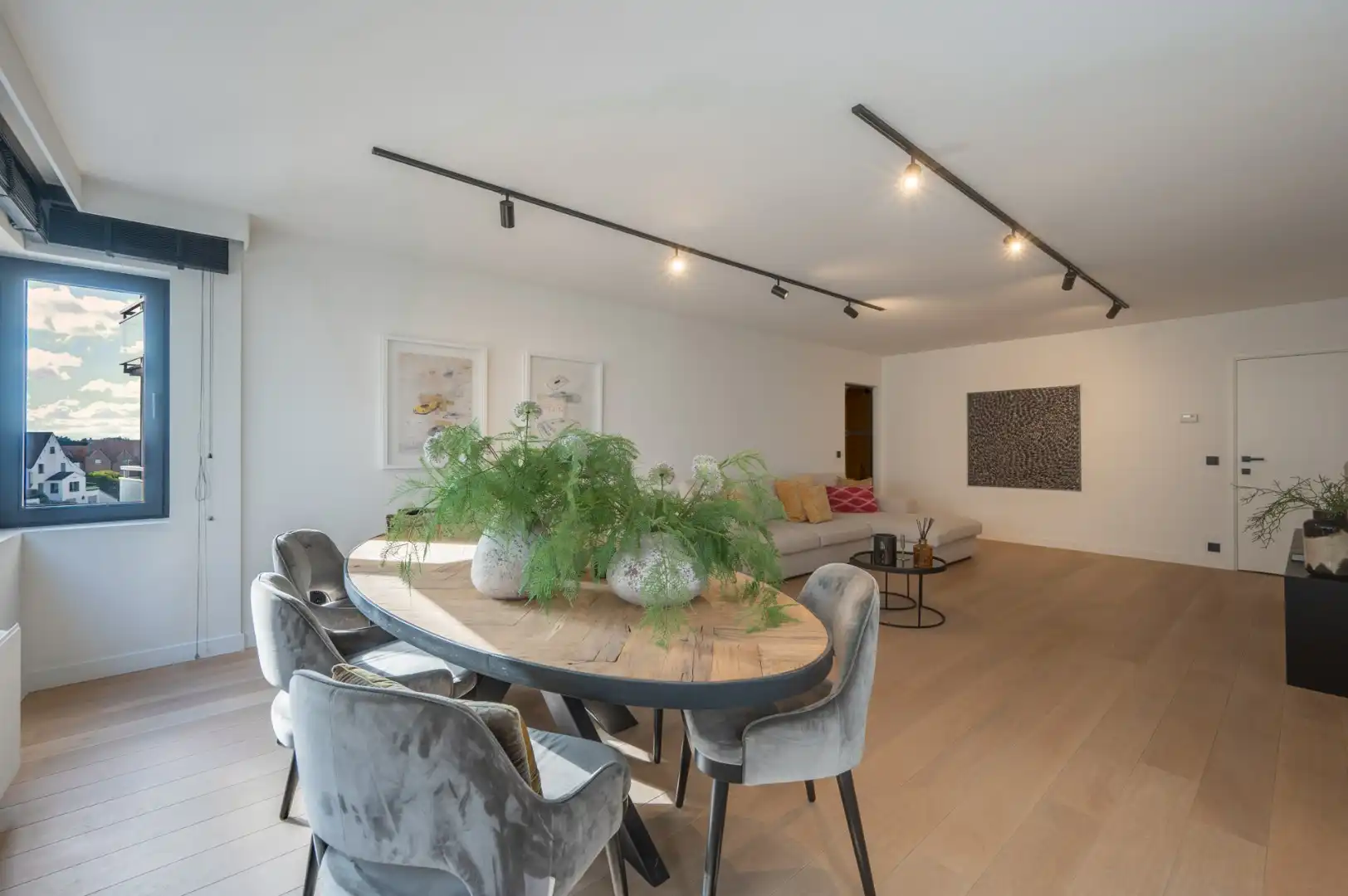 Lichtrijk appartement met zijdelings zeezicht en prachtig open zicht over Duinbergen foto 3