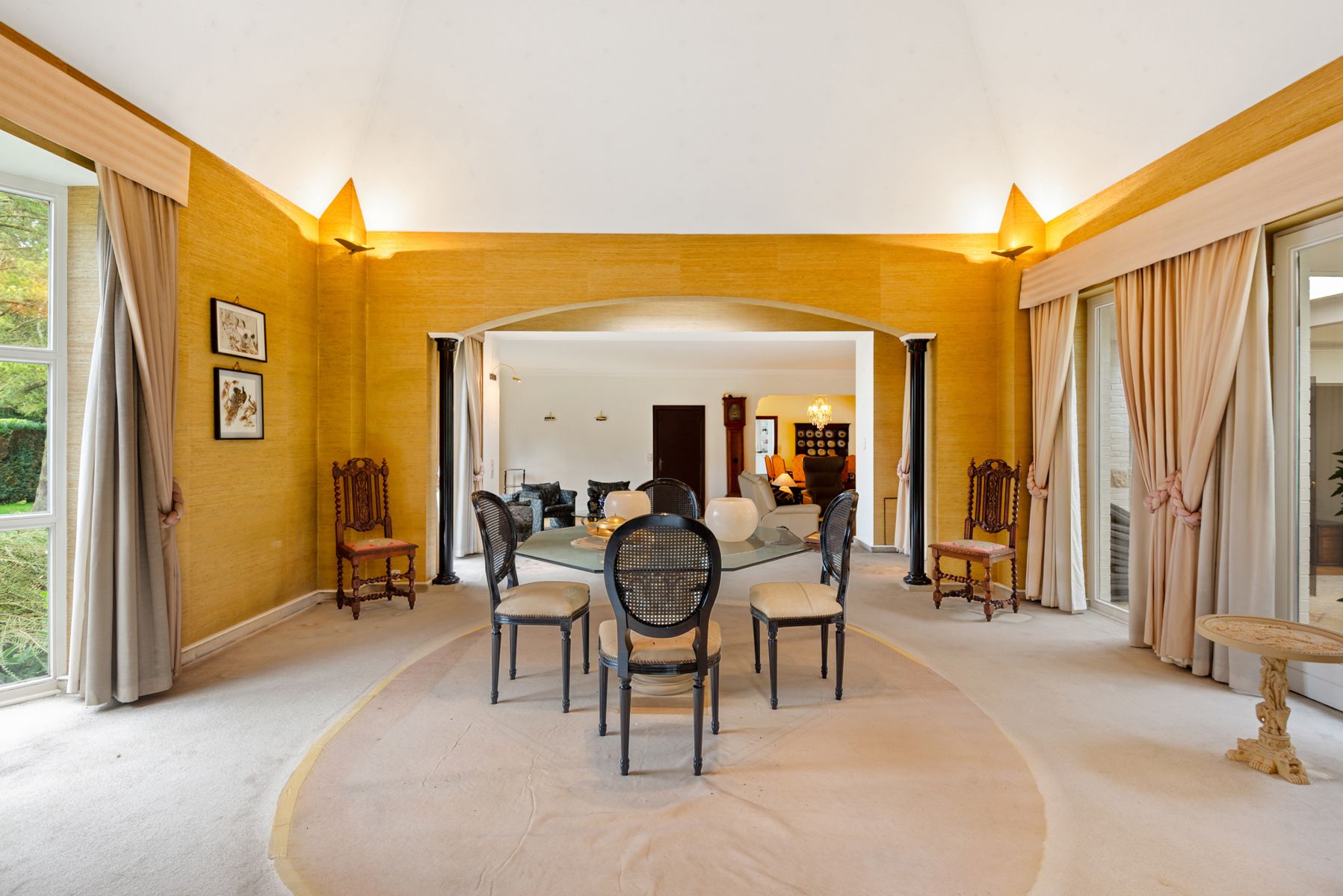 Te renoveren villa met naastgelegen bouwgrond op 6000 m². foto 7