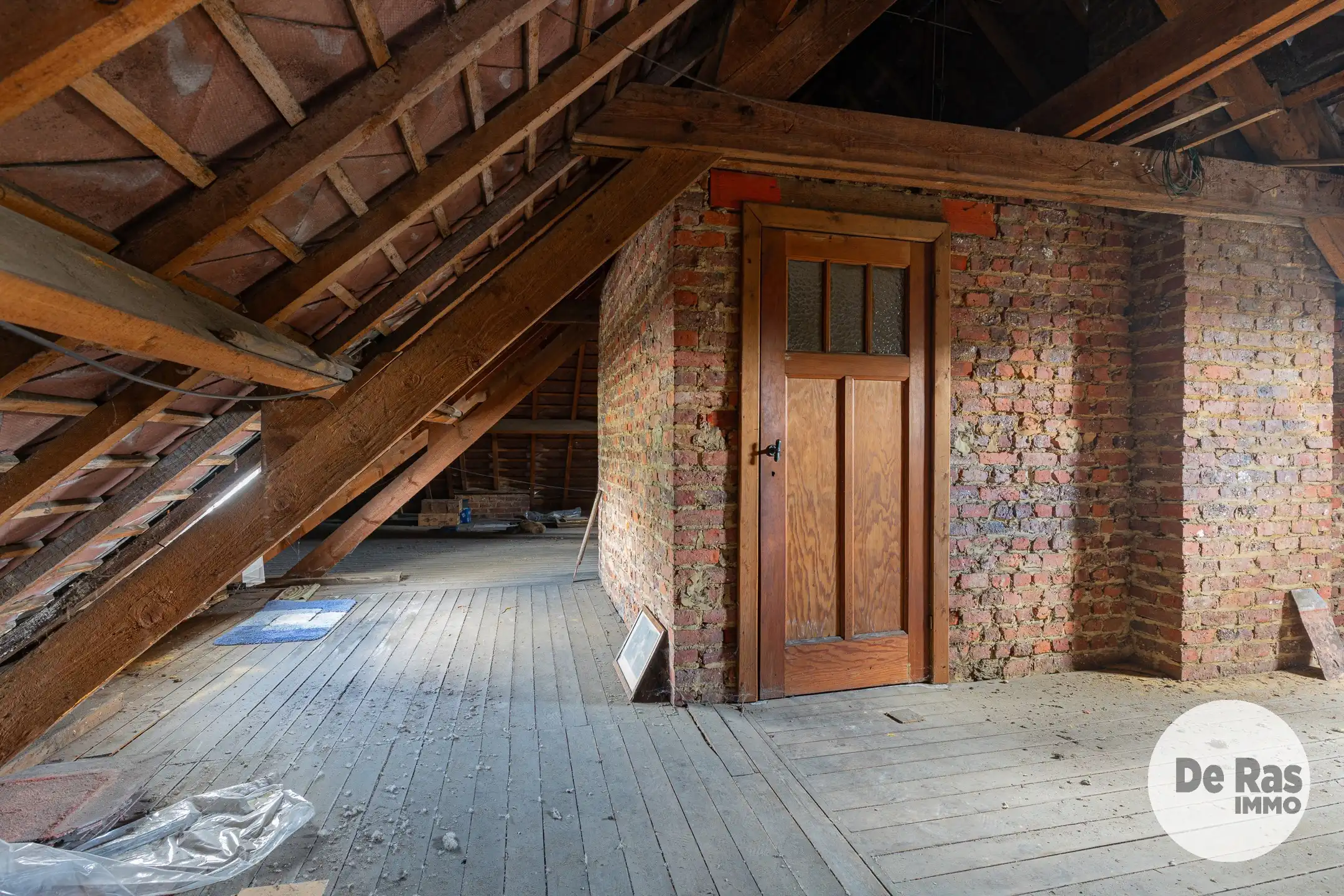 BURST - Te renoveren woning met tal van mogelijkheden foto 21