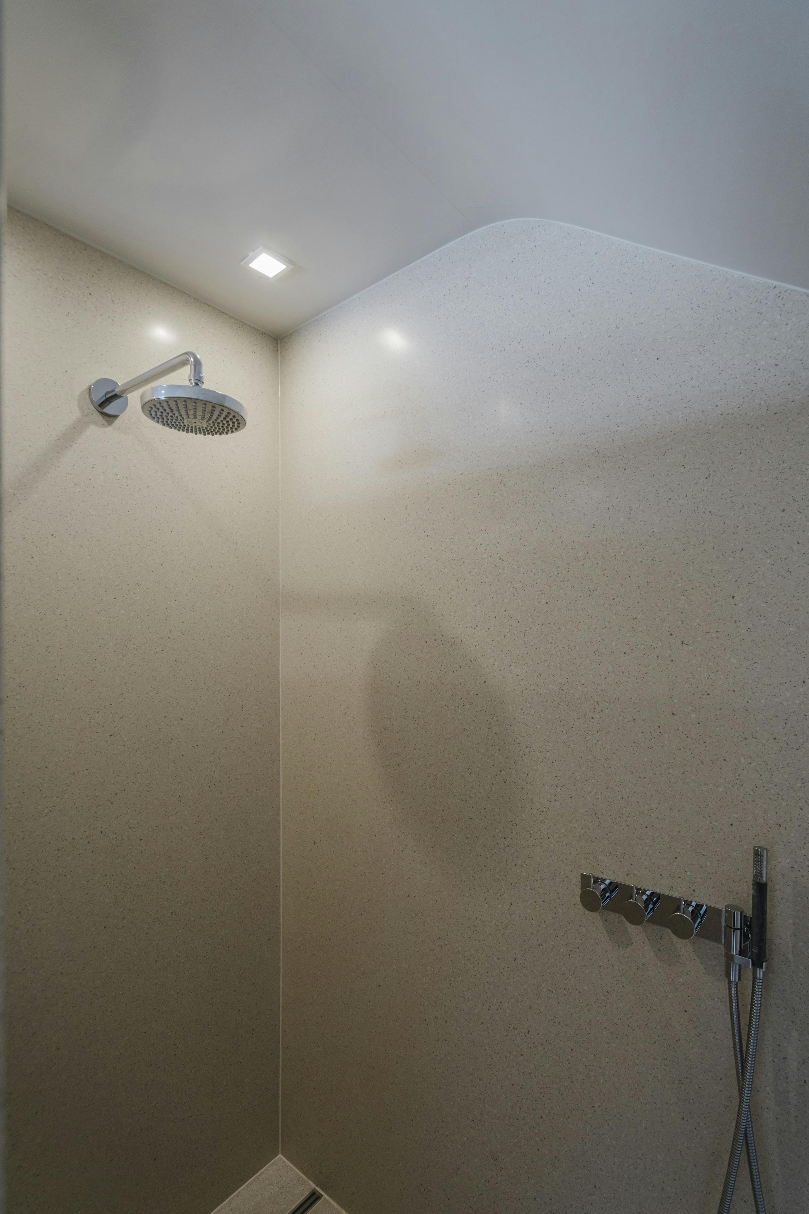 Ruime, gerenoveerde villa op 1327 m² met zuidgerichte tuin in rustige villawijk foto 24