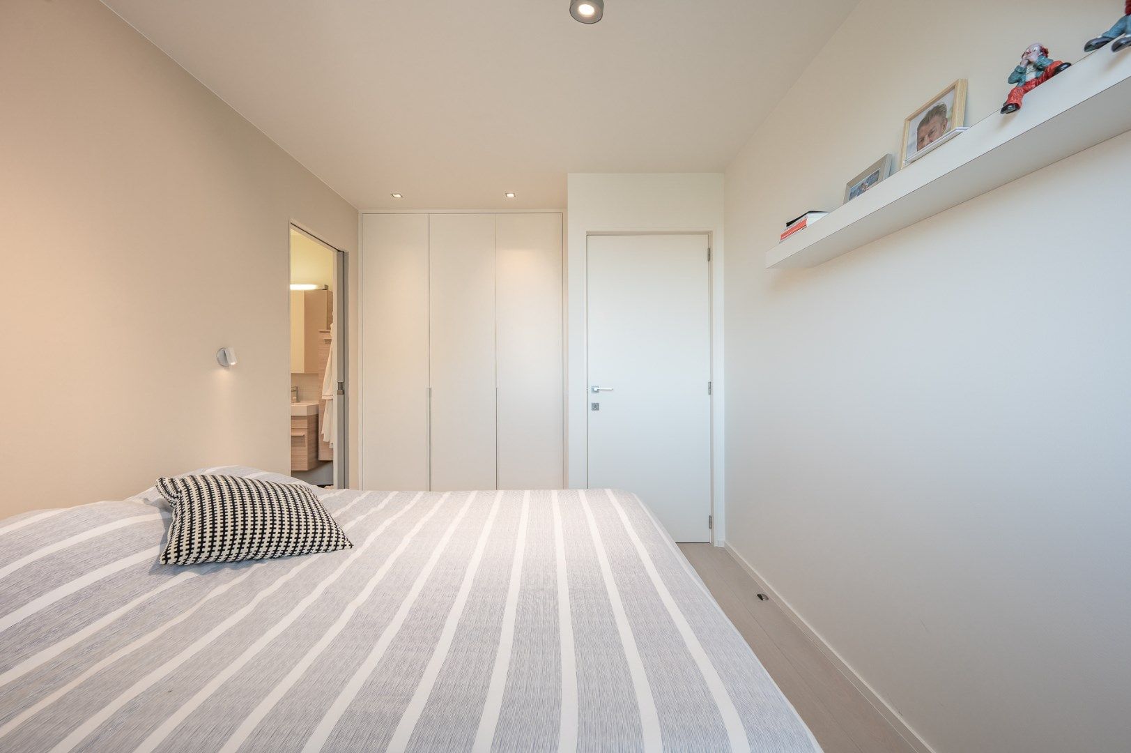 Ruim appartement met 4 slaapkamers in res La Reserve op 100m van het Albertstrand  foto 12