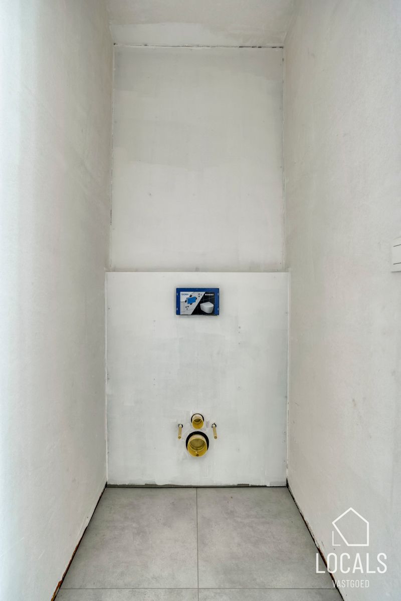 Ruime triplex-woning met 4 slaapkamers en 2 badkamers foto 19
