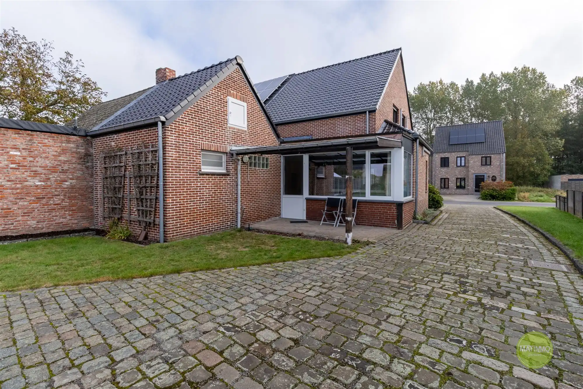 Hoofdfoto van de publicatie: Ruime gezinswoning met tuin en garage in Dessel