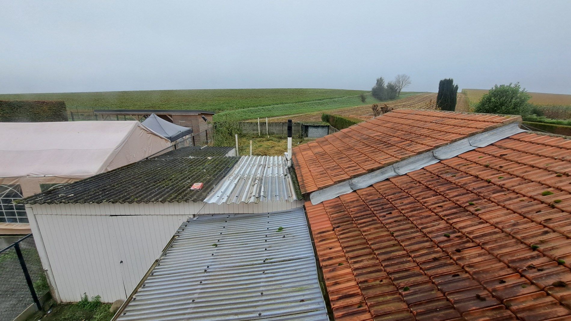 Te renoveren woning met 3 slaapkamers, garage en tuin foto 18