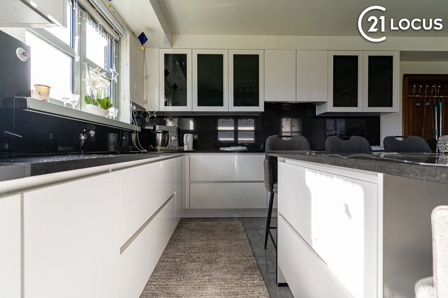 Lichtrijke, energiezuinige HOB te koop in Beveren ! foto 5