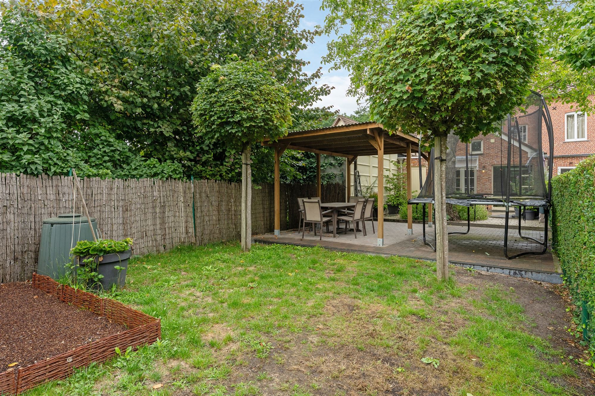 GERENOVEERD PRACHTIG HERENHUIS NABIJ CENTRUM! foto 23