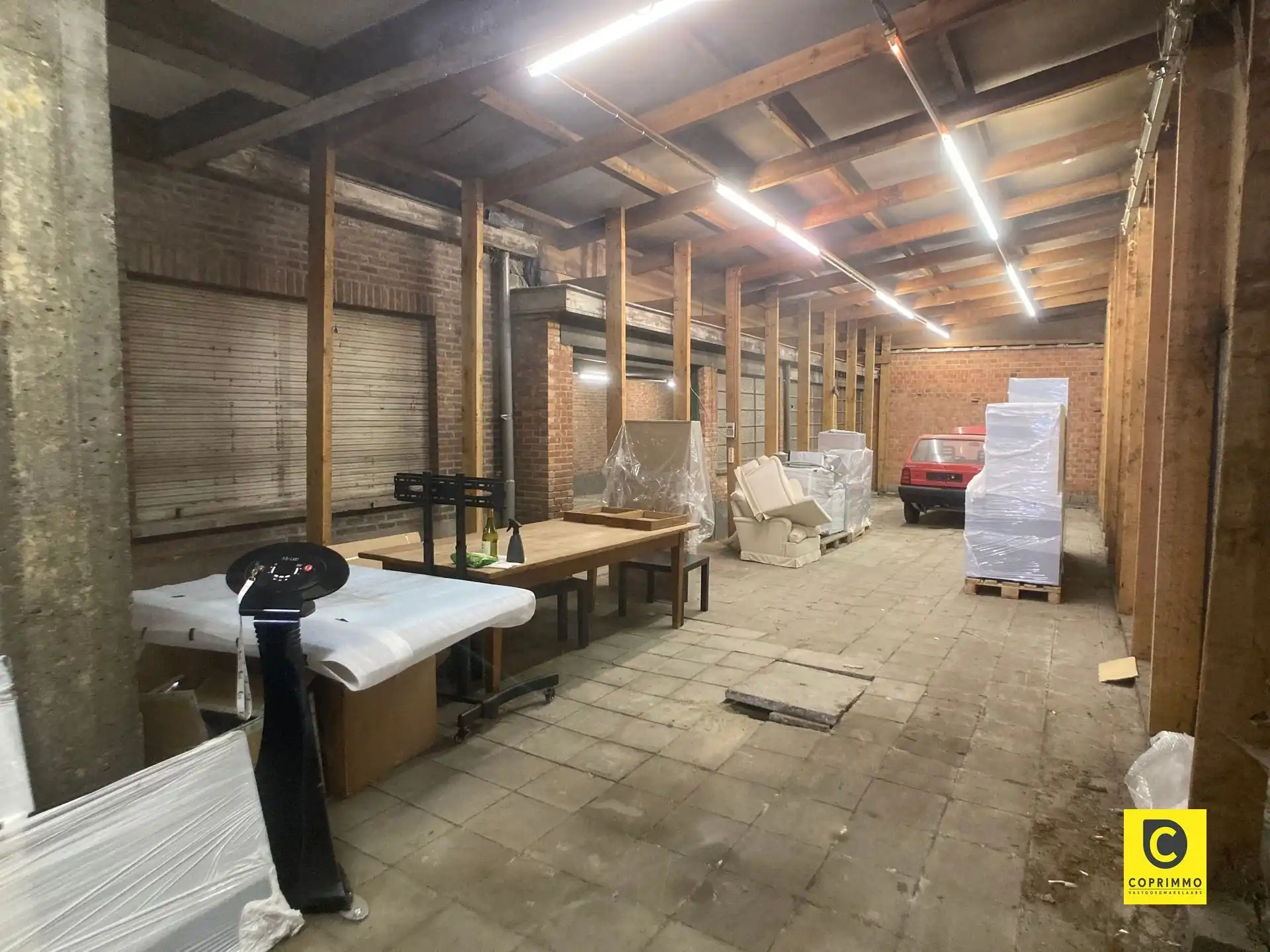Magazijn met bureel op toplocatie! foto 2