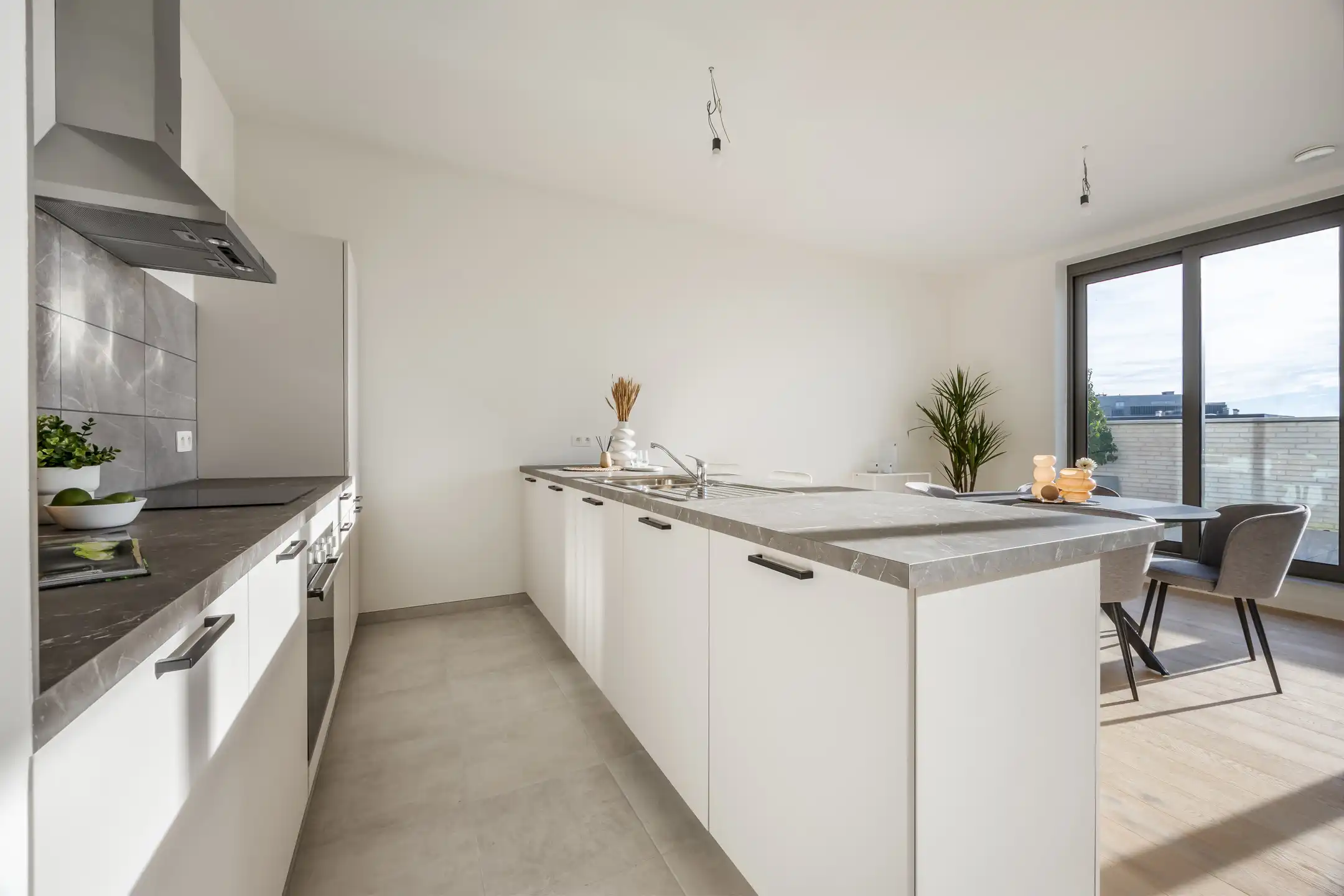 Nieuwbouw penthouse met ruime terrassen foto 9