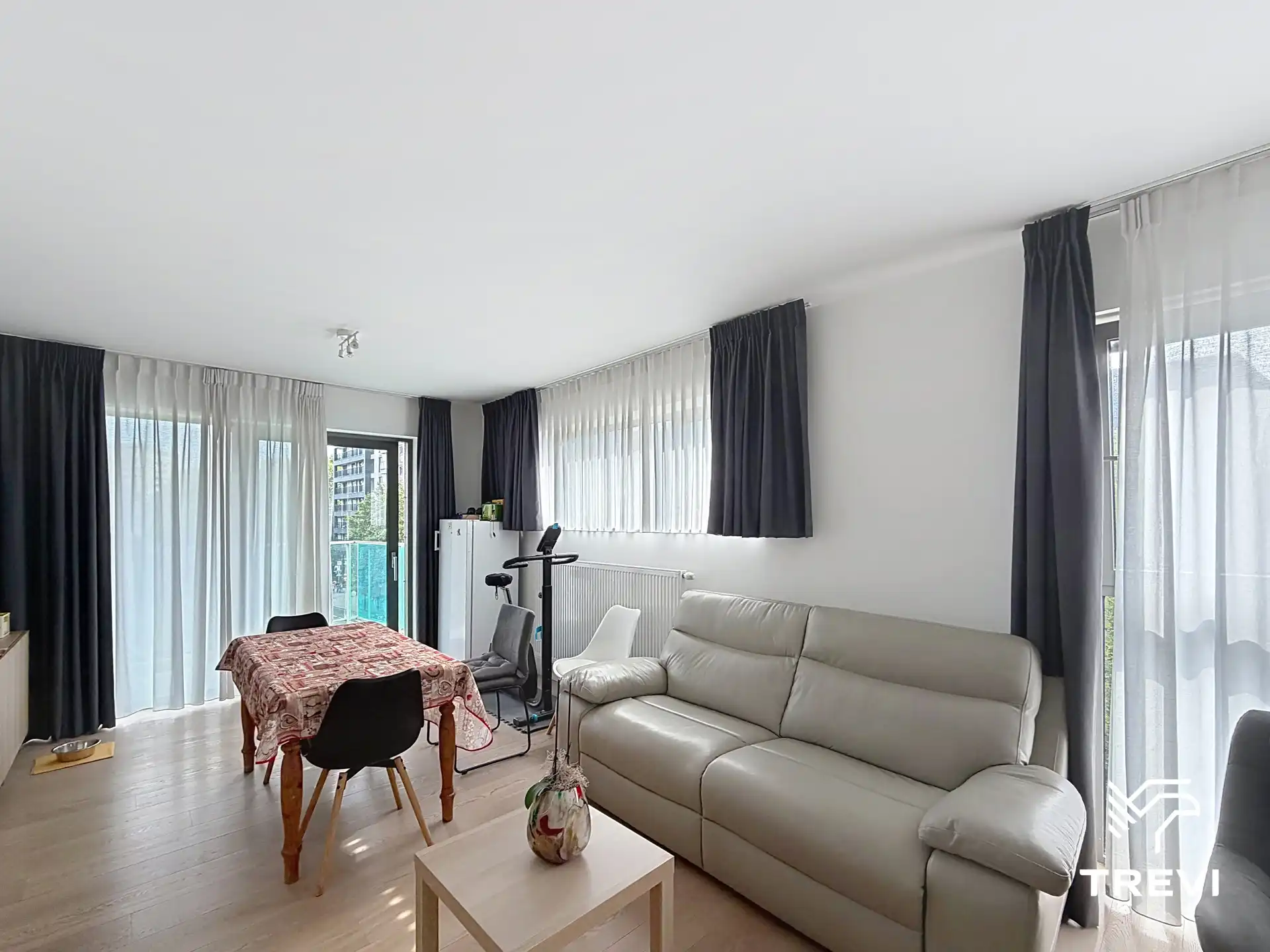 Appartement met 2 slaapkamers in de Europese wijk foto 2