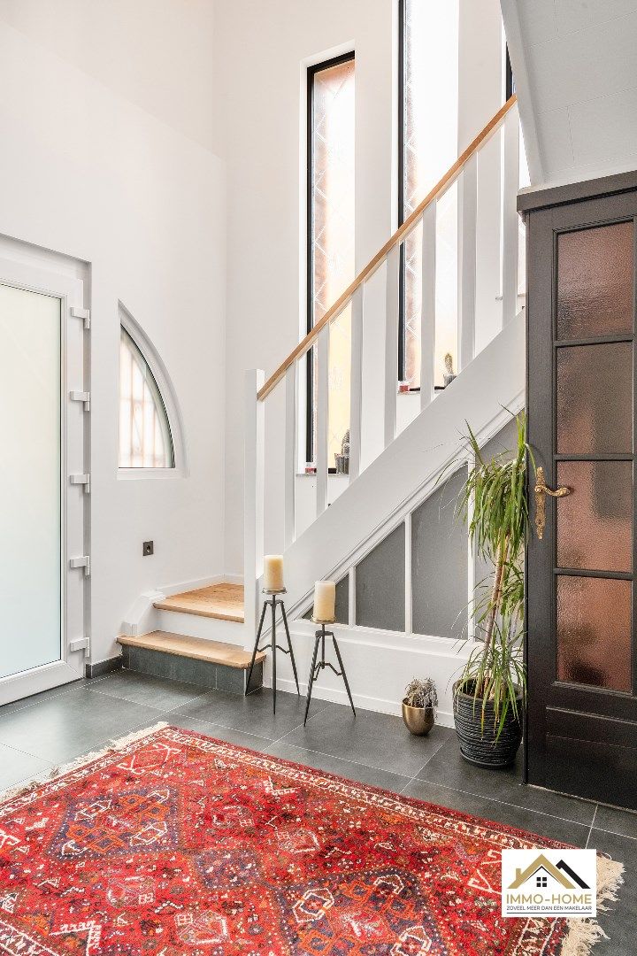 Vrijstaande volledig gerenoveerde woning met riante tuin te Oostakker foto 4