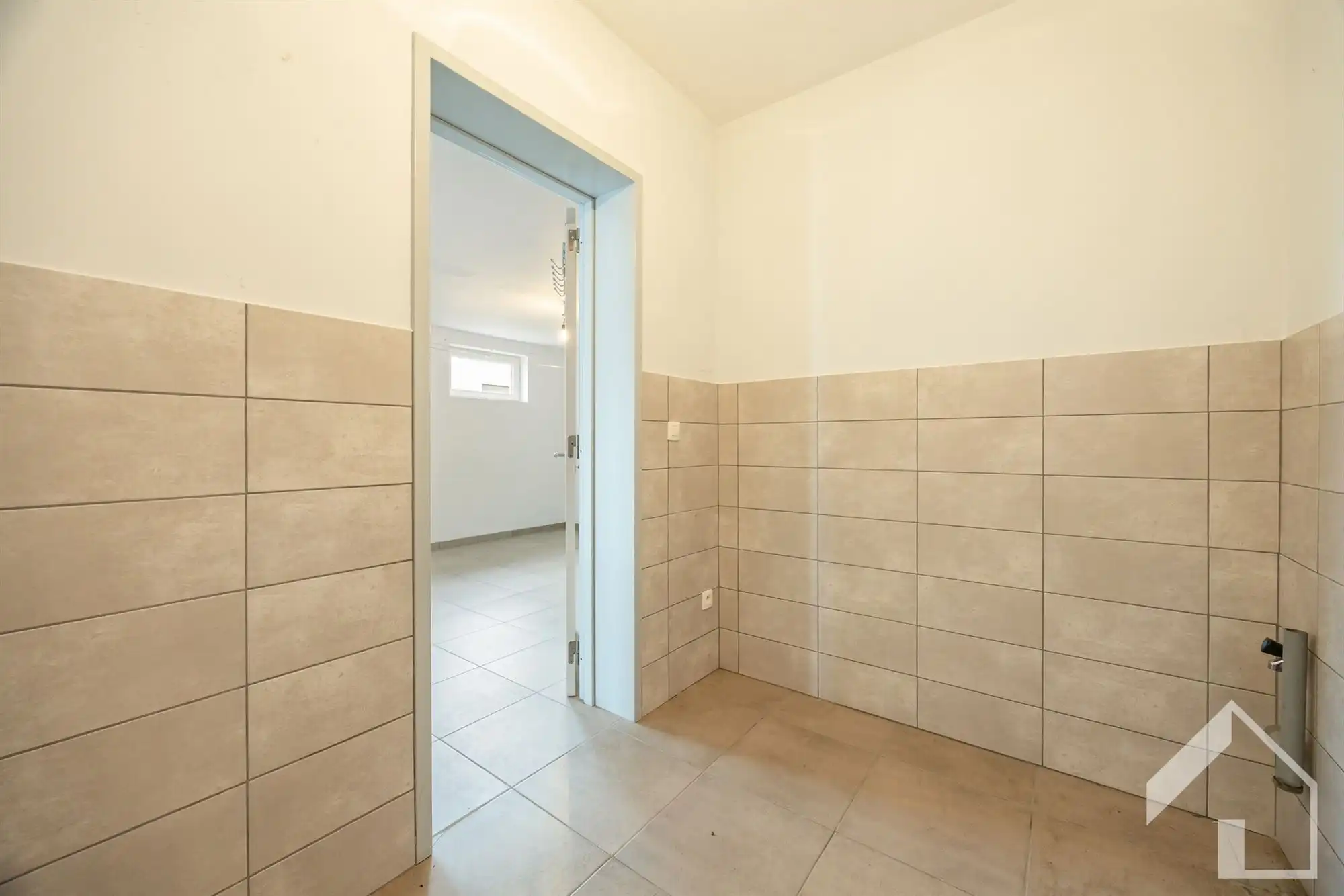 Gerenoveerde laagbouwwoning op 2984m2 foto 11