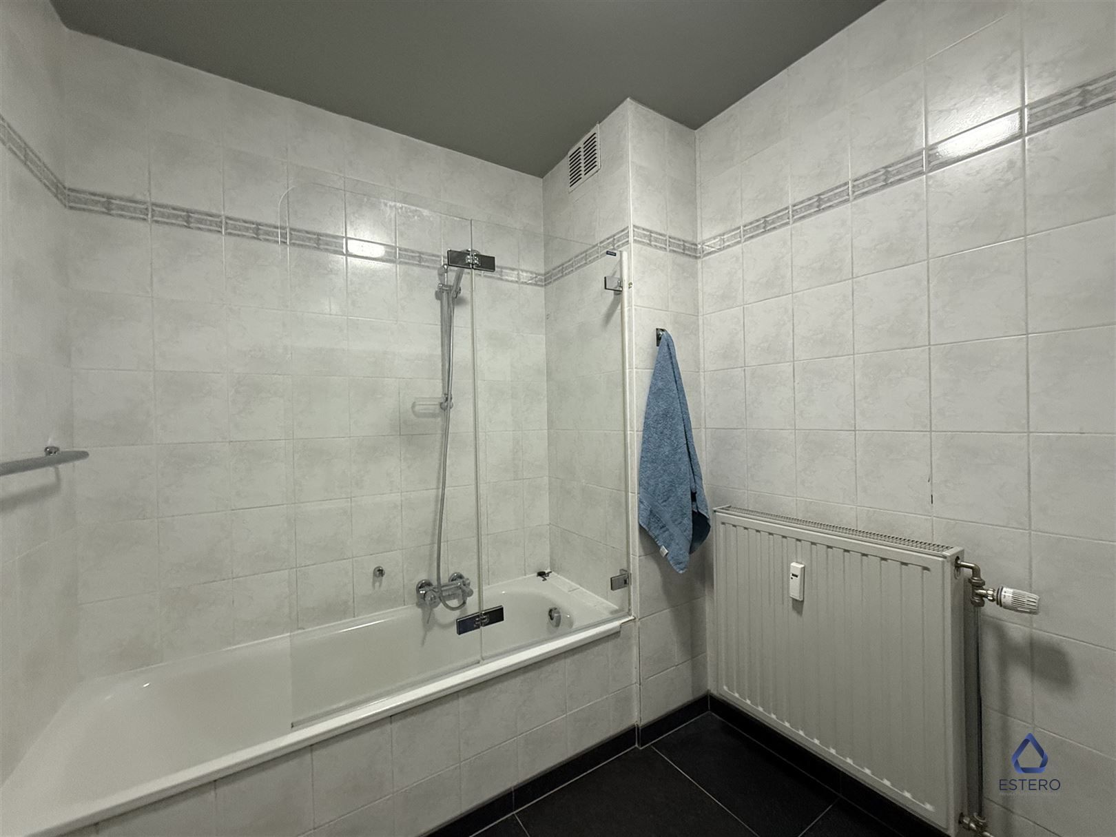 Ruim appartement met 3 slaapkamers en terras foto 12