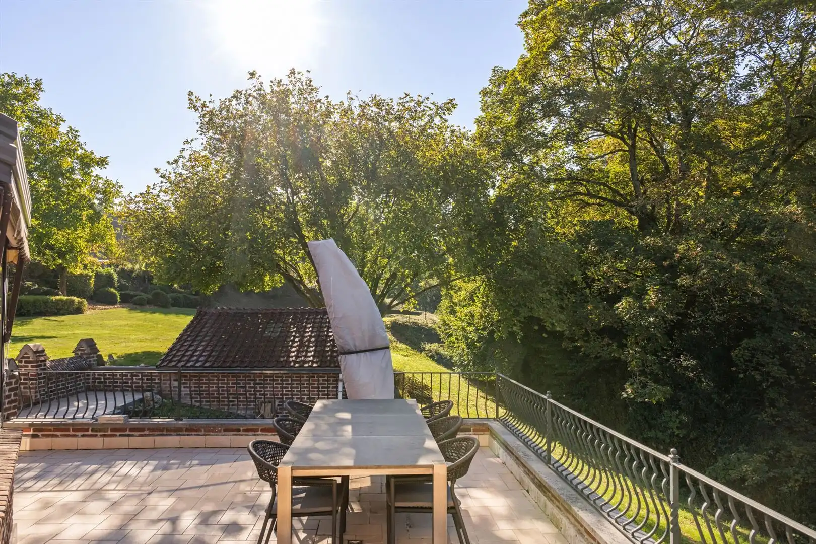 Alleenstaande woning op een perceel van 3170m² foto 5