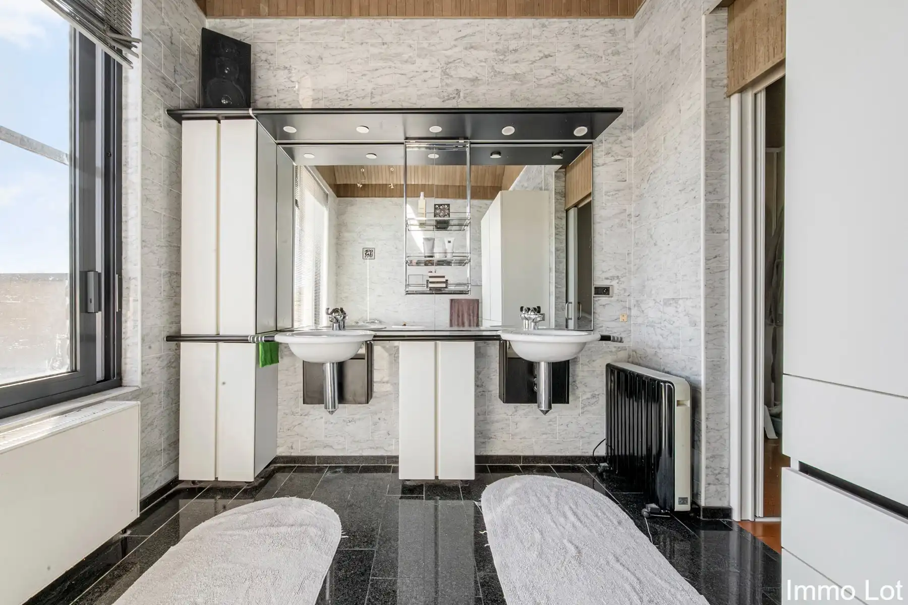 Villa met multifunctioneel bijgebouw, garage en ruime tuin foto 17