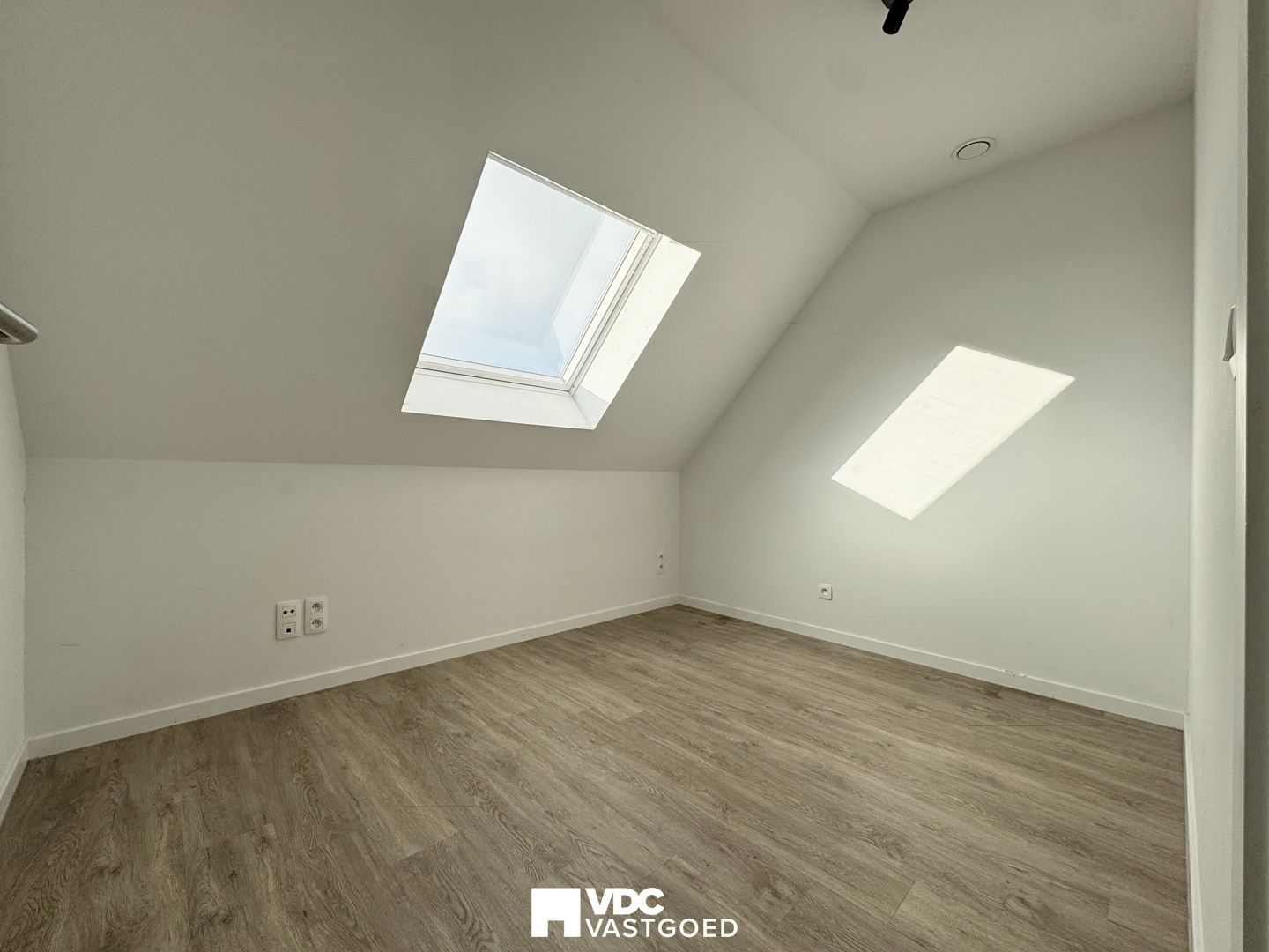 Ruim en modern duplex-appartement met 3 slaapkamers en garage foto 10