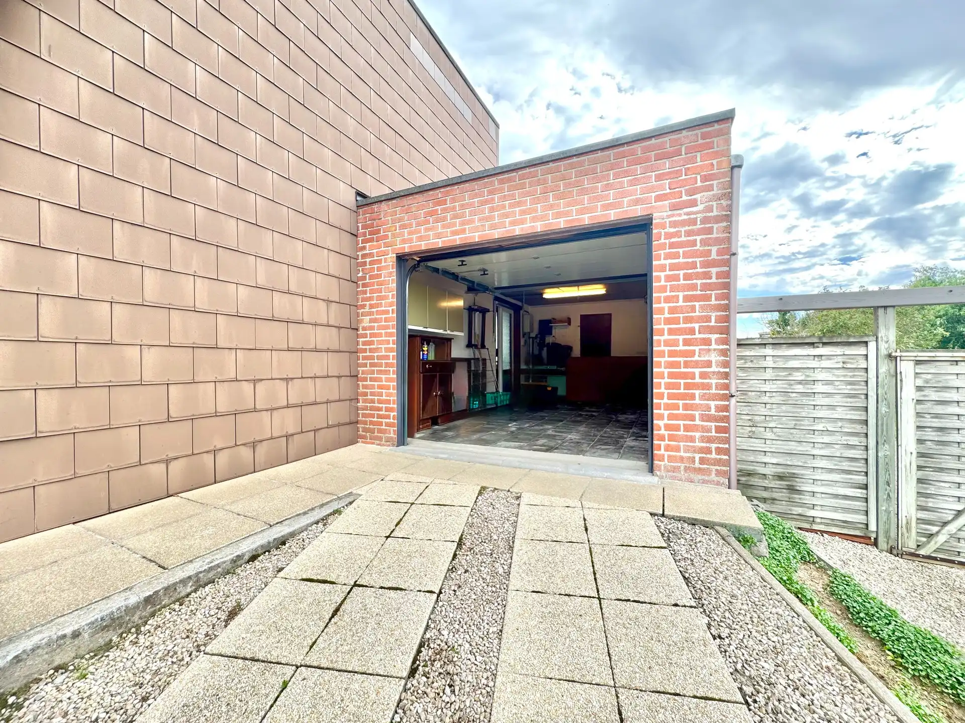 HALFOPEN WONING | 4 KAMERS | TUIN | GARAGE | 720 M² foto 19
