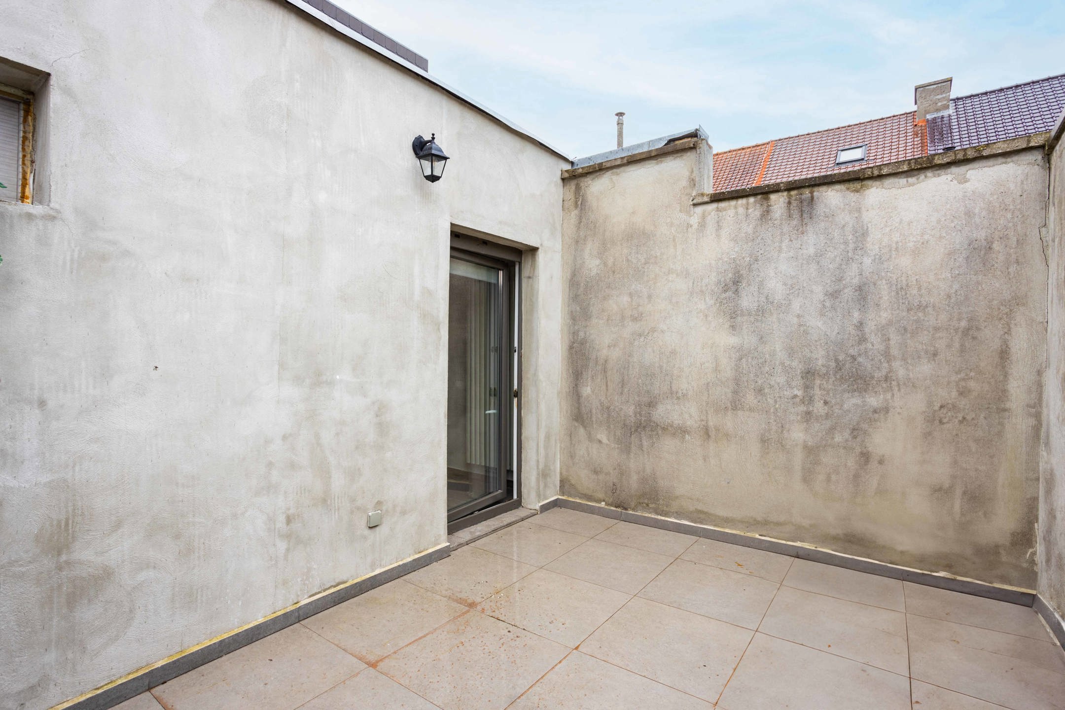 Gerenoveerde woning met 3 slaapkamers en terras. foto 20