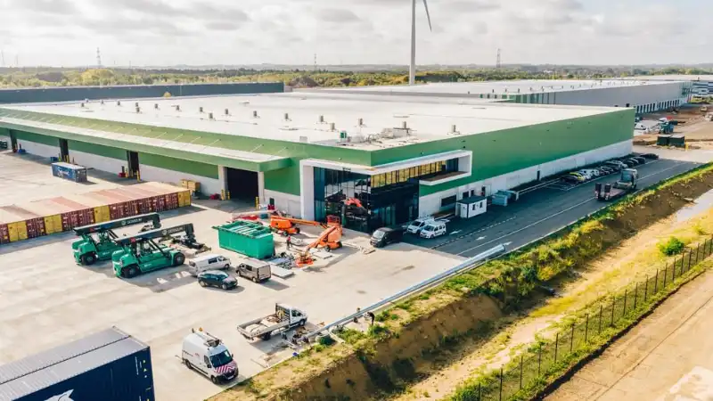 Logistiek pand te huur foto {{pictureIndex}}
