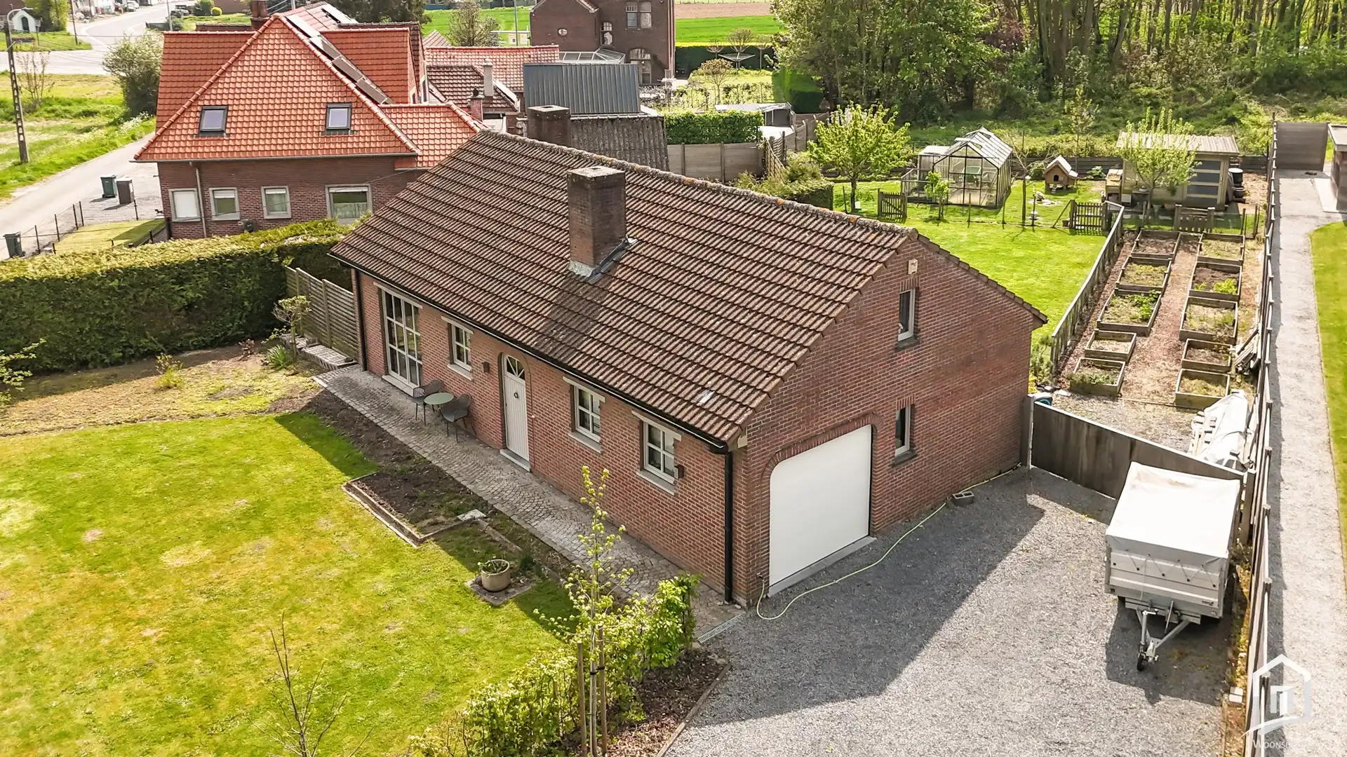 Instapklare gezinswoning op centrale locatie te Ronse! foto 18