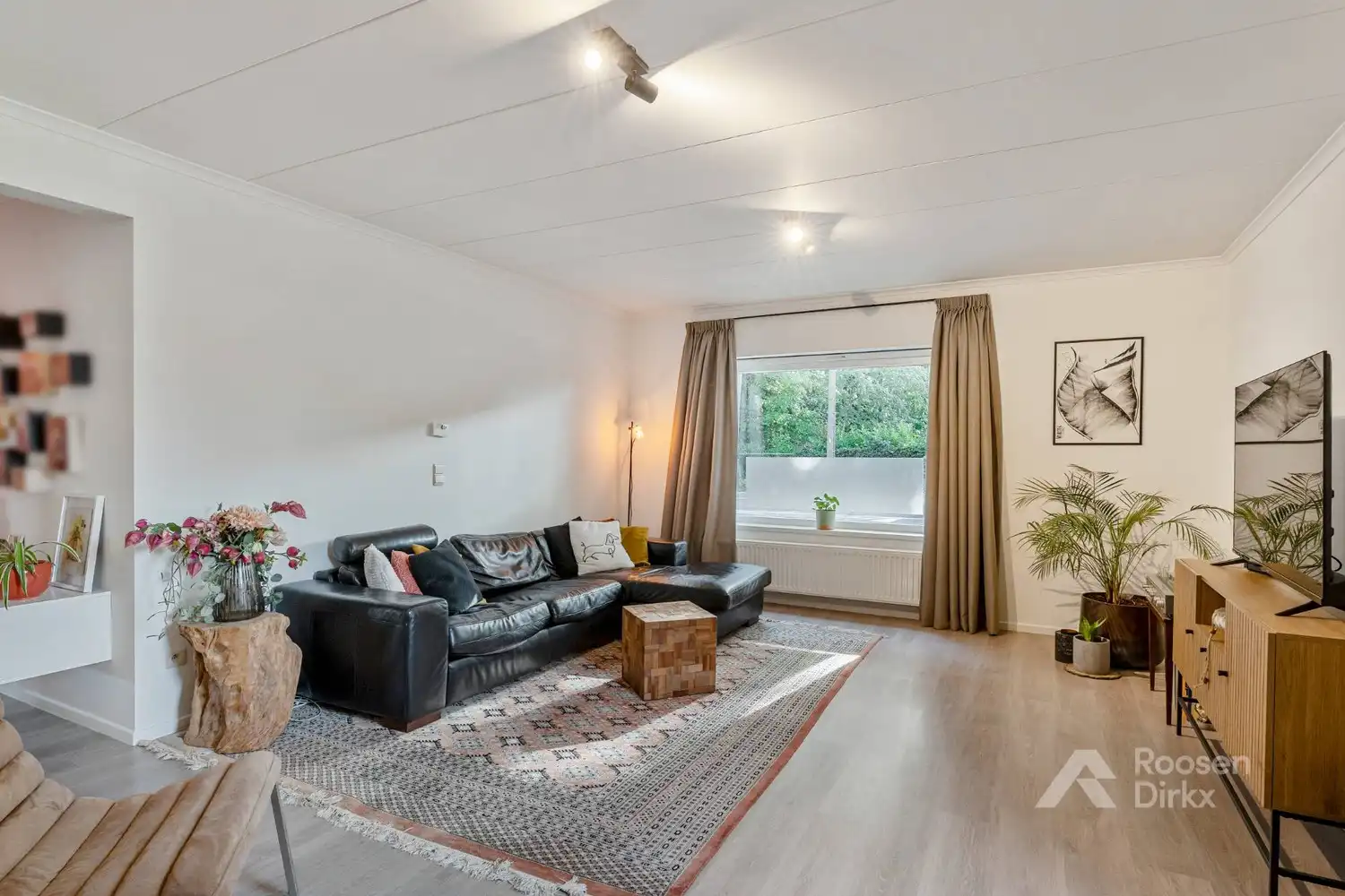 Karaktervolle gerenoveerde landelijke gezinswoning met 5 slaapkamers op perceel van 556m² foto 9