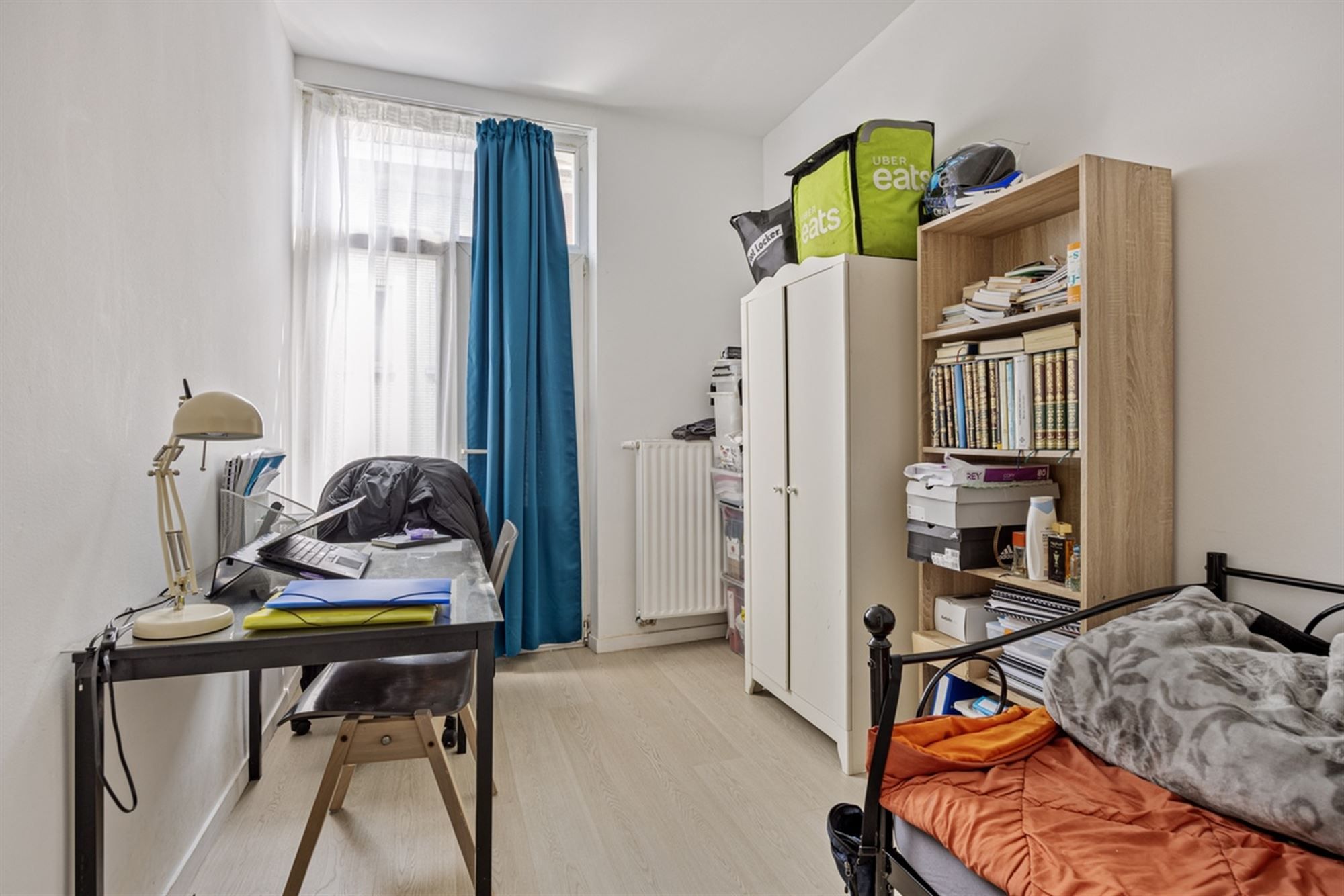 Gerenoveerd appartement met 2 slaapkamers foto 3