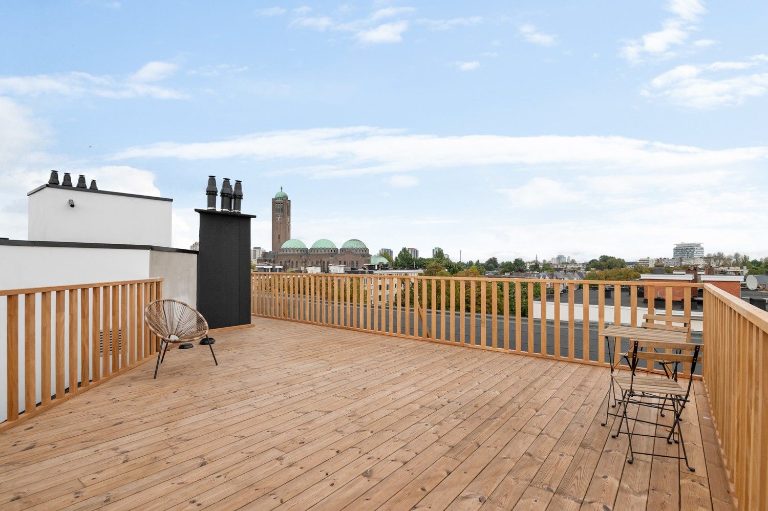 Prachtig gerenoveerd appartement met 2 slaapkamers in rustige straat te koop te Antwerpen foto 12