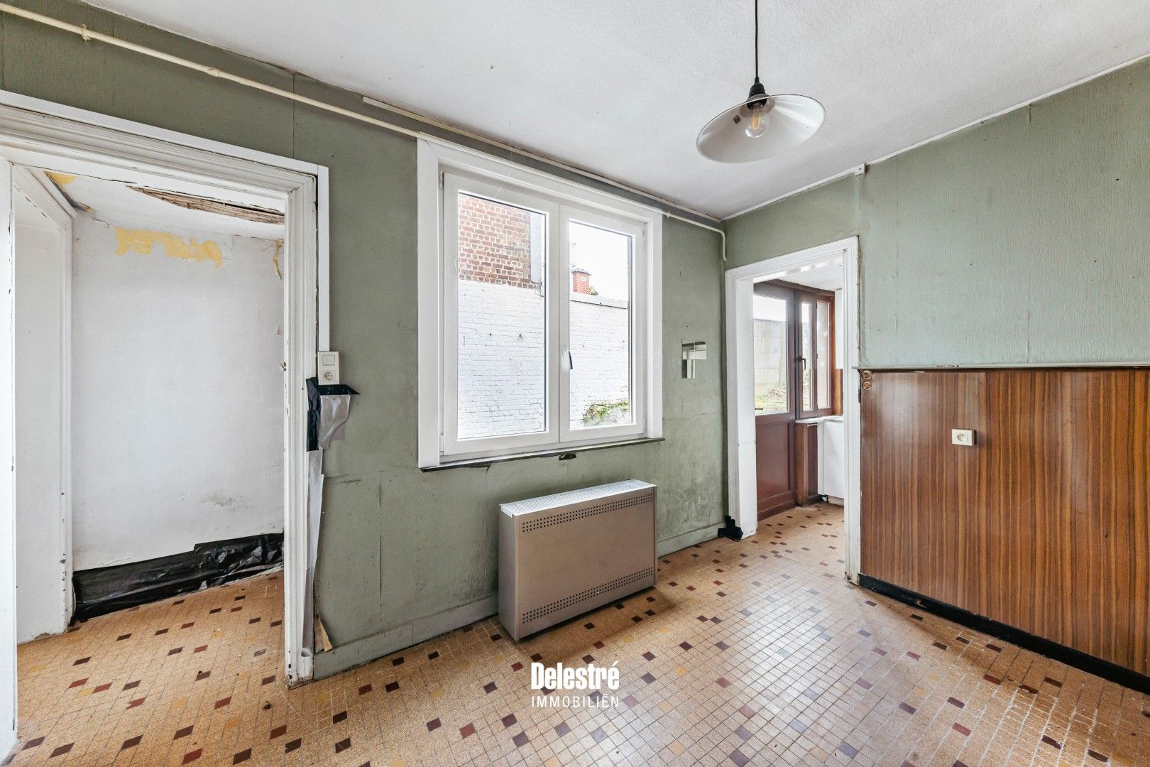 RENOVATIEPAREL MET GARAGE EN ZALIGE TUIN WELLE foto 8