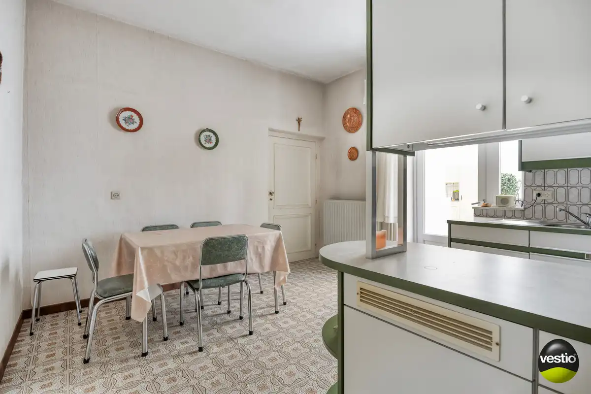 RUSTIG GELEGEN KARAKTERVOLLE AUTHENTIEKE WONING OP 6A85CA TE LAUW. foto 12