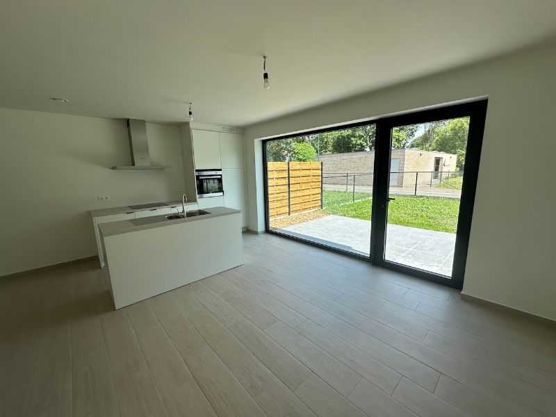 Stijlvolle nieuwbouwwoning in het centrum van Kaprijke! foto 5