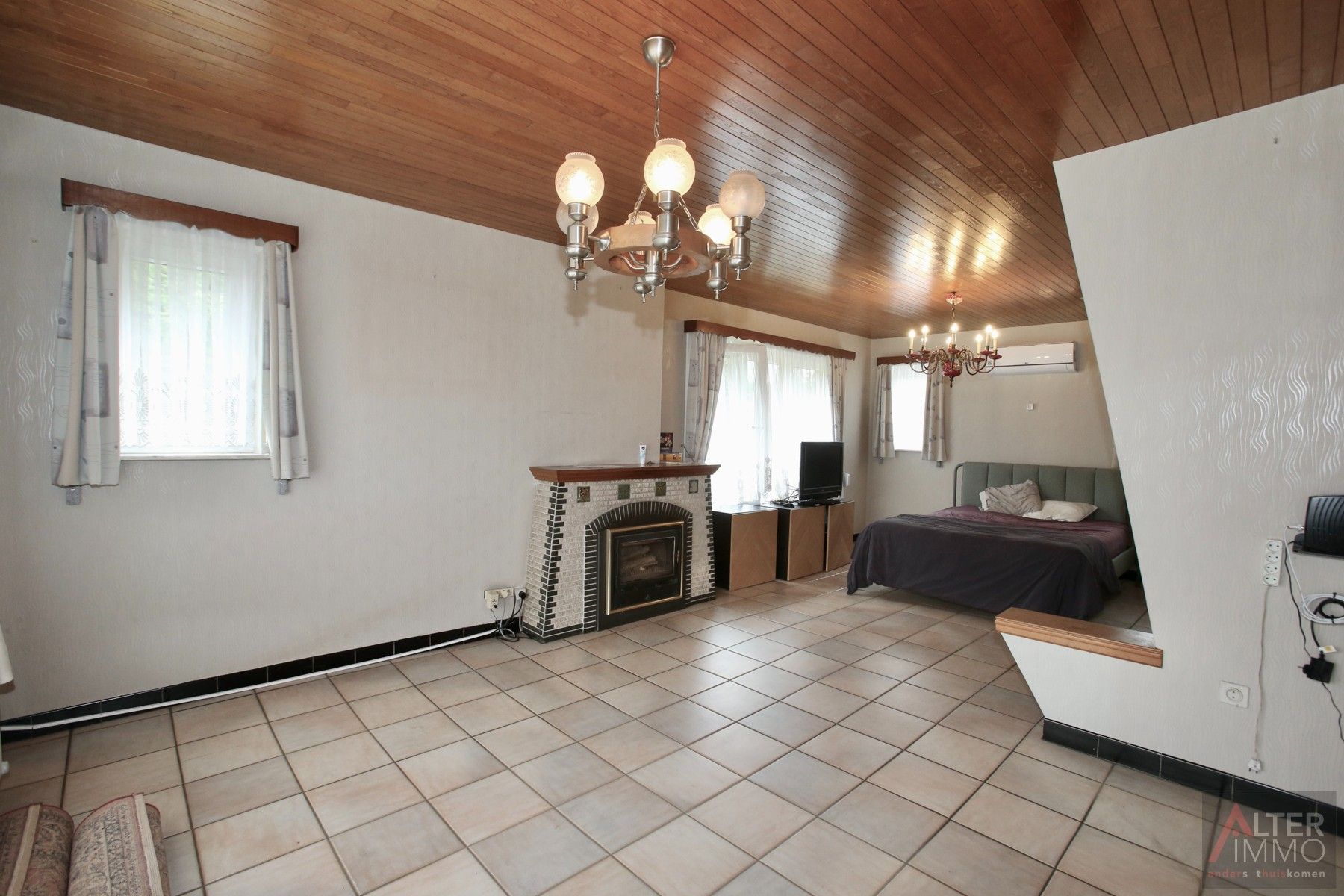 Éengezinswoning - 3 slaapkamers  - perceel 6a 57ca. foto 5