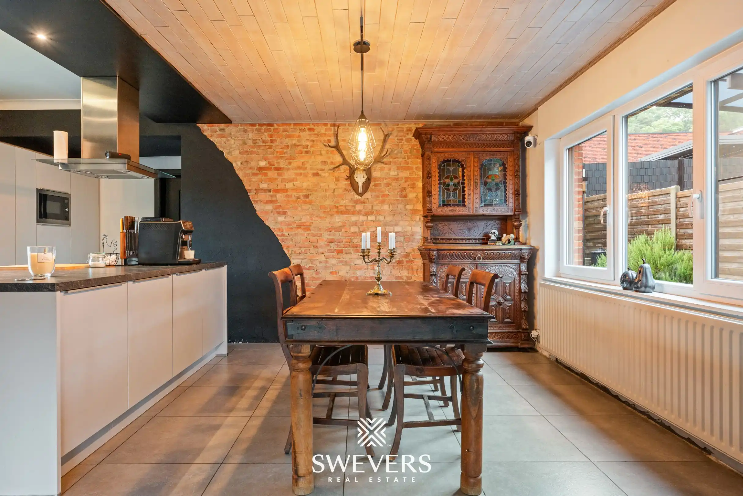 Authentieke, gerenoveerde woning met 3 slaapkamers in Paal foto 7