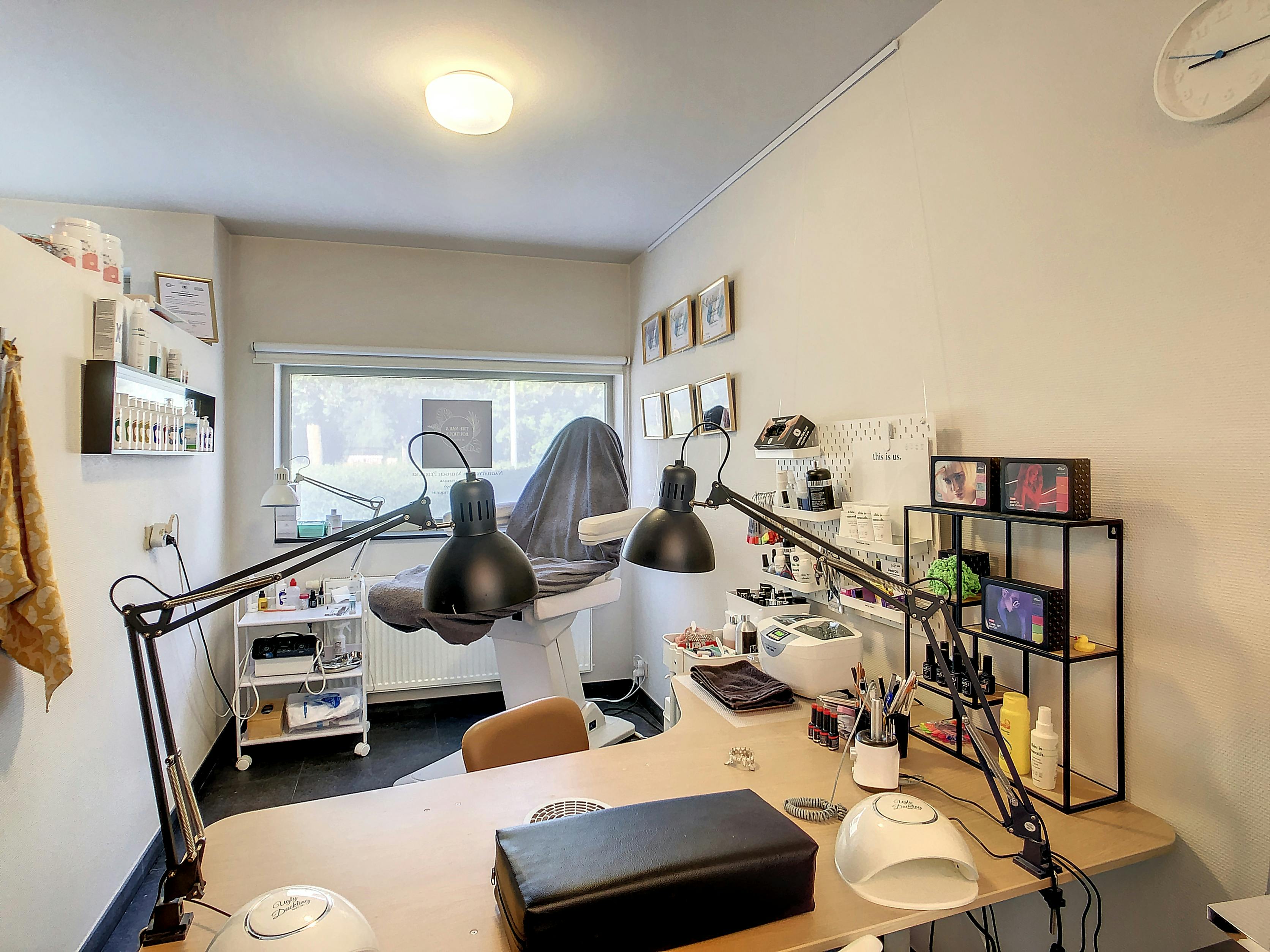 Recente woning (200m²) met 4 kamers te huur in Kortrijk foto 7