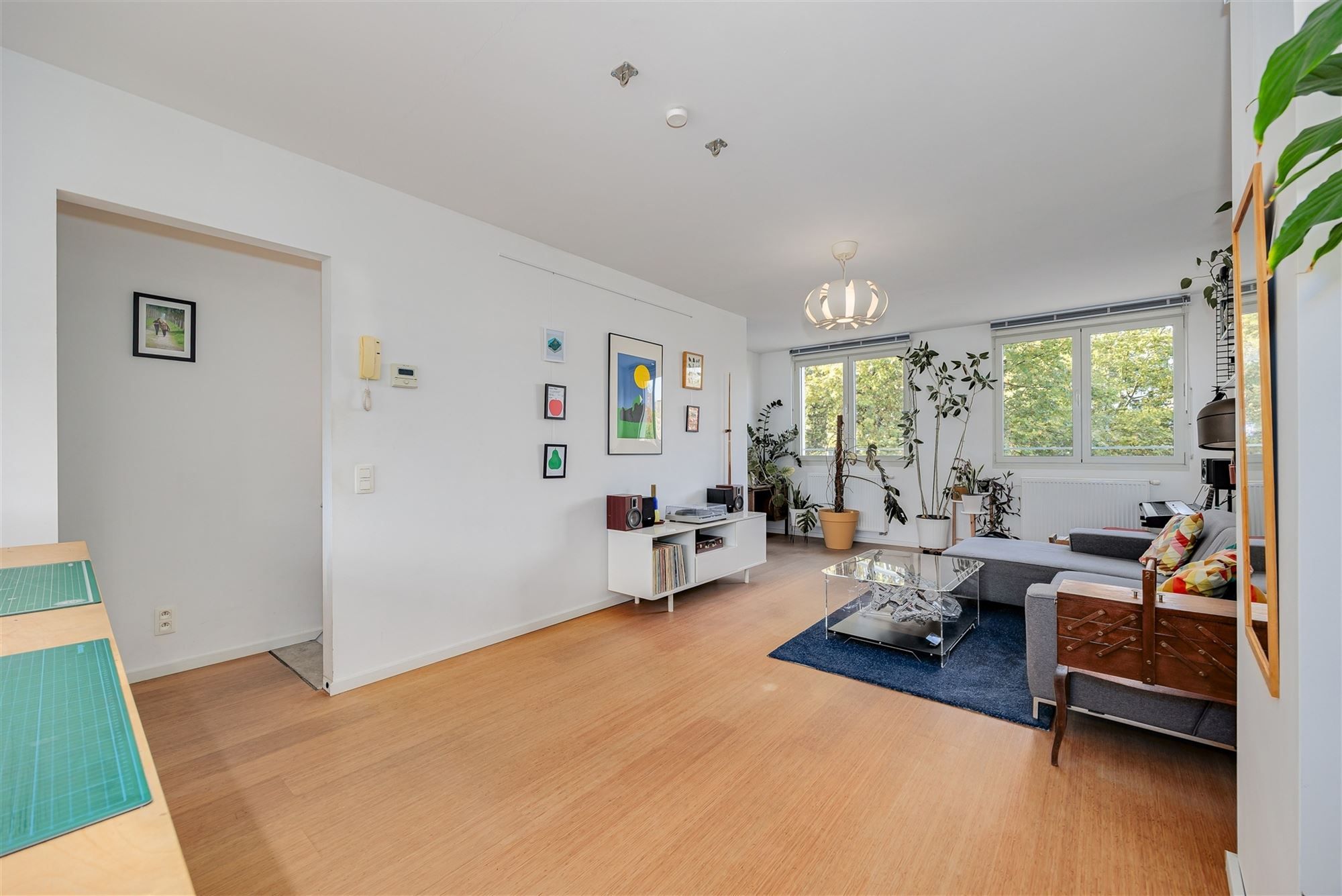 Unieke woning met 3 slk en groot terras aan een zonnig plein foto 10