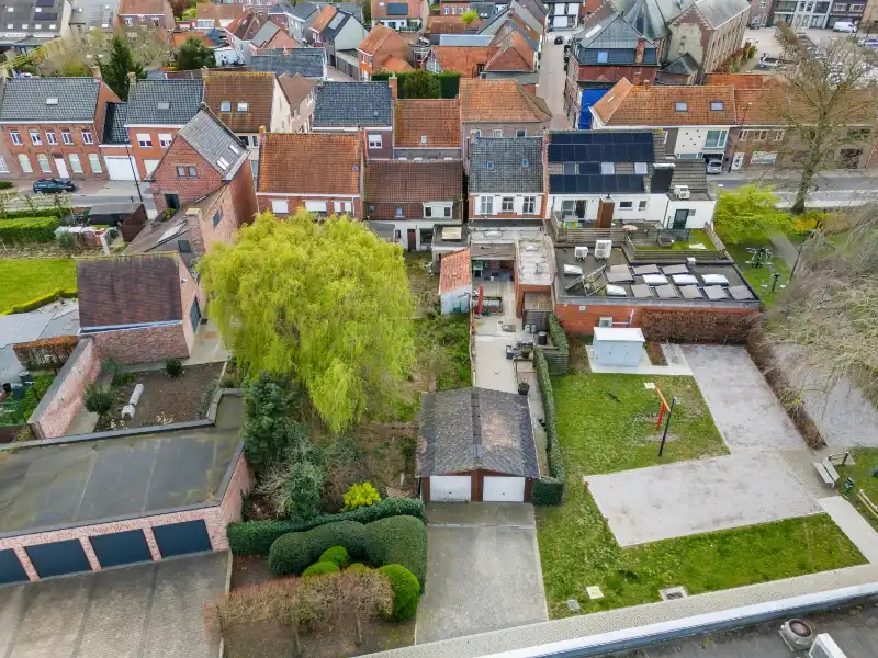 Gits :  te renoveren woning met veel potentieel op topligging.  Opp 461 m² foto 3