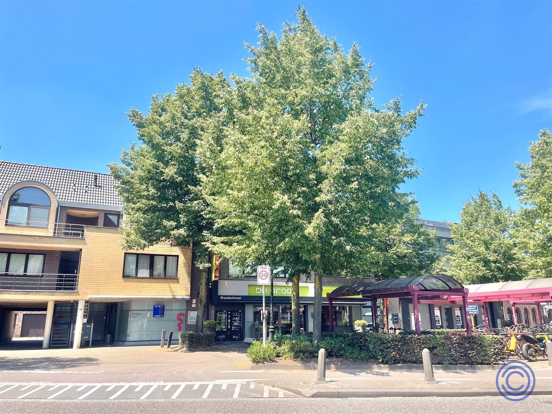 Handelspand/kantoor ca. 97m² in centrum Zoersel! foto 19