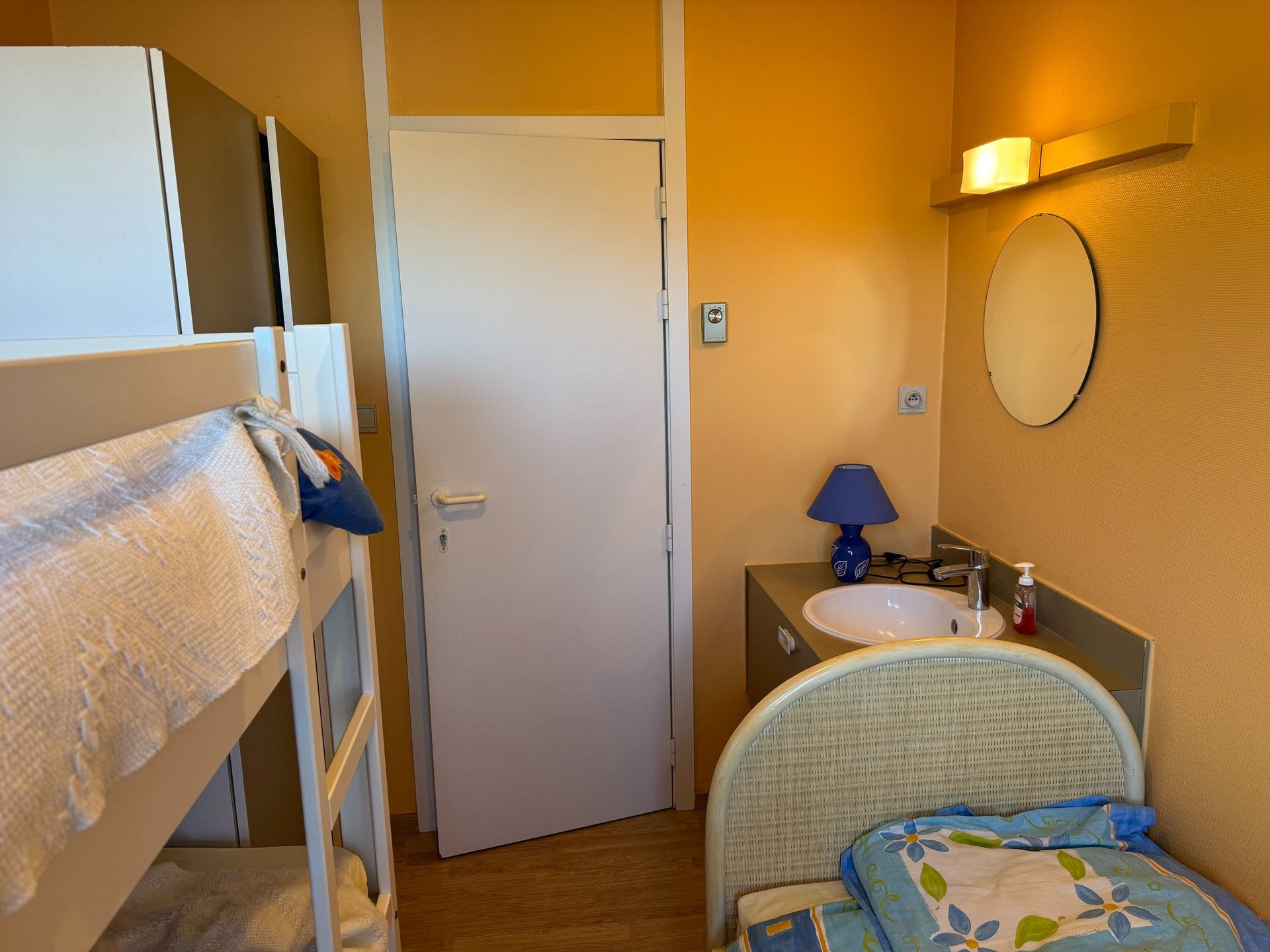 Studio met 2 slaapkamers te koop in het Park Atlantis te De Haan. foto 7