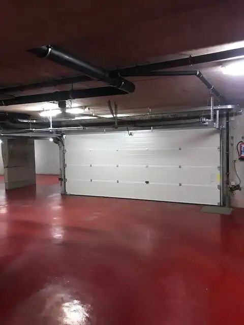 Parkeerplaats met ruime berging te koop in Het Zoute foto 2