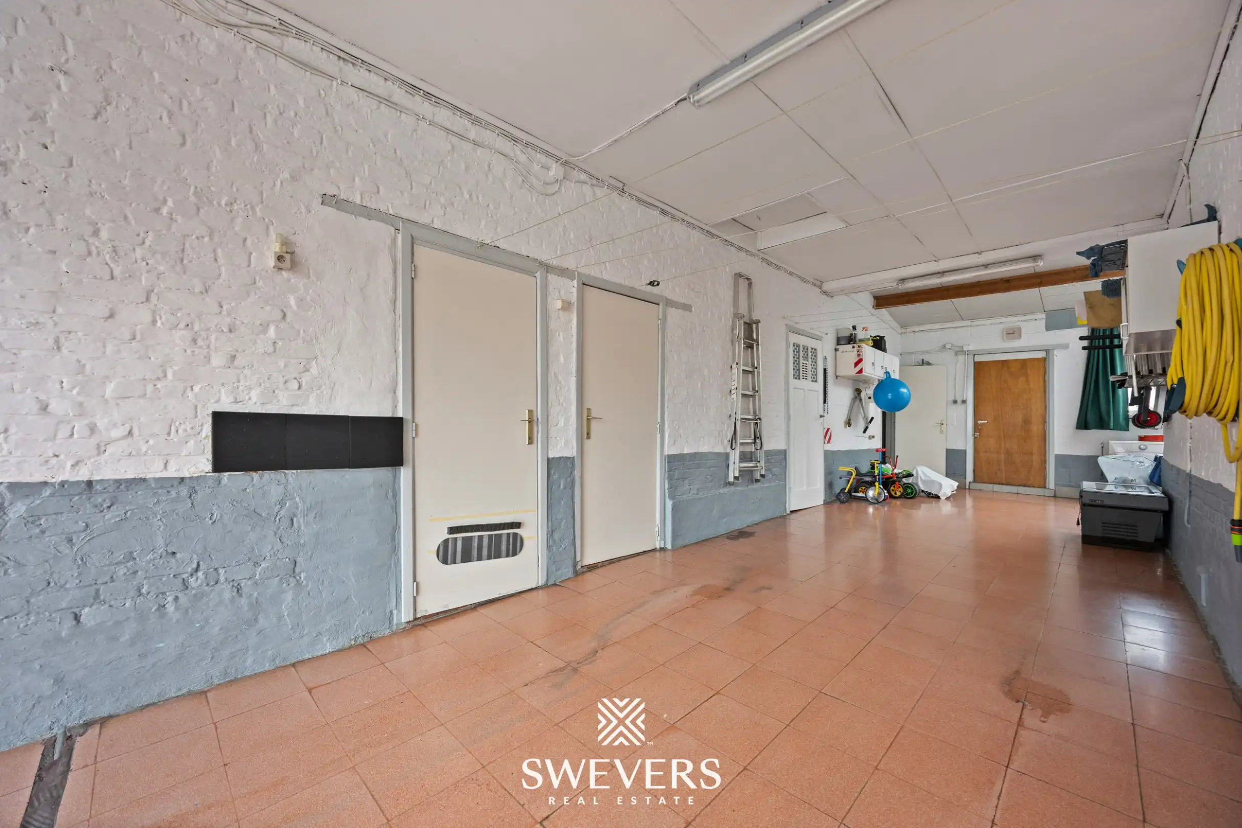 Ruime gezinswoning met 4 slaapkamers, inpandige garage en een ruime tuin foto 23