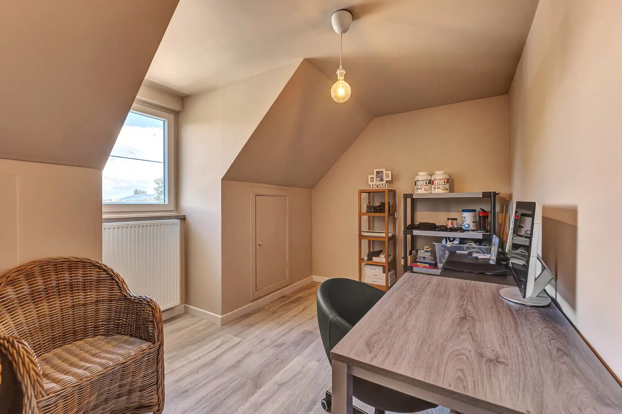 Instapklare, goed onderhouden villa op gunstige locatie foto 28