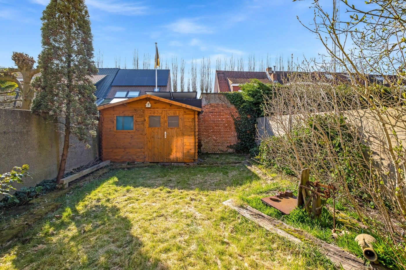 Centraal gelegen, op te frissen woning met 2 à 3 slpk., inpandige garage en tuin foto 20