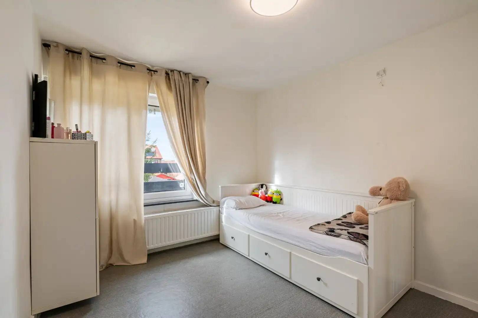 Instapklare woning met 4 slaapkamers, zonnige tuin en garage met oprit in Dadizele foto 15