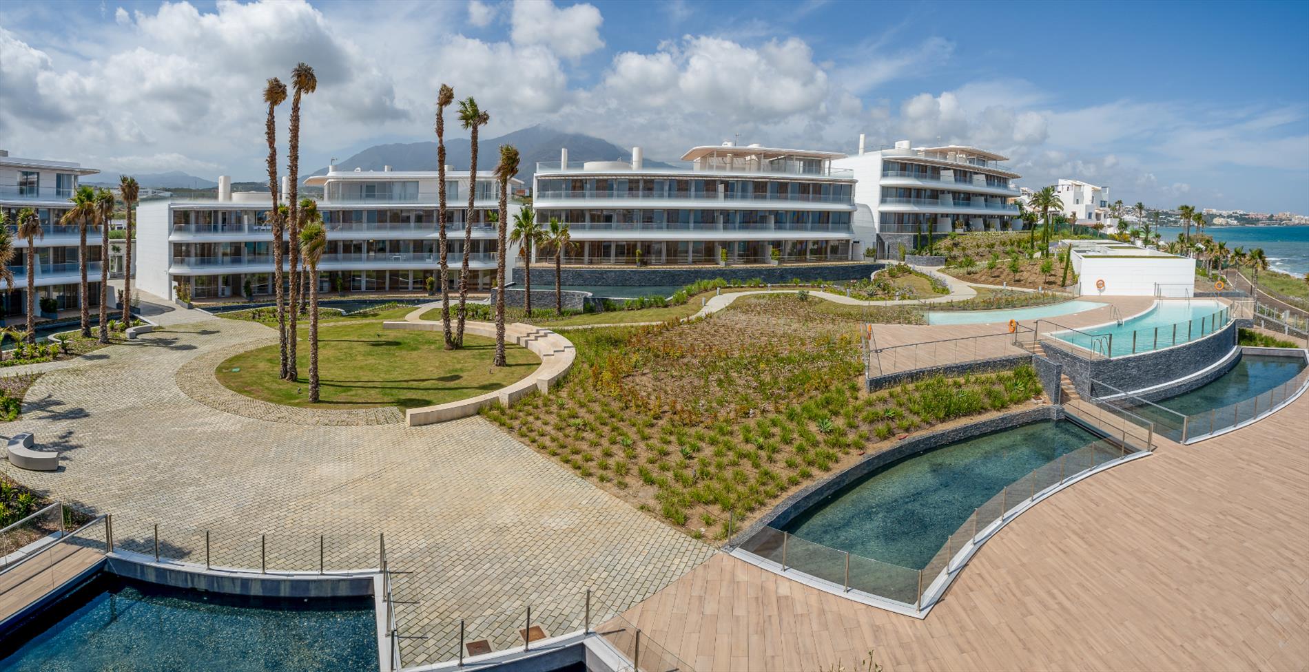 APPARTEMENTEN EN PENTHOUSES AAN HET STRAND - PROJECT THE EDGE - ESTEPONA foto 1