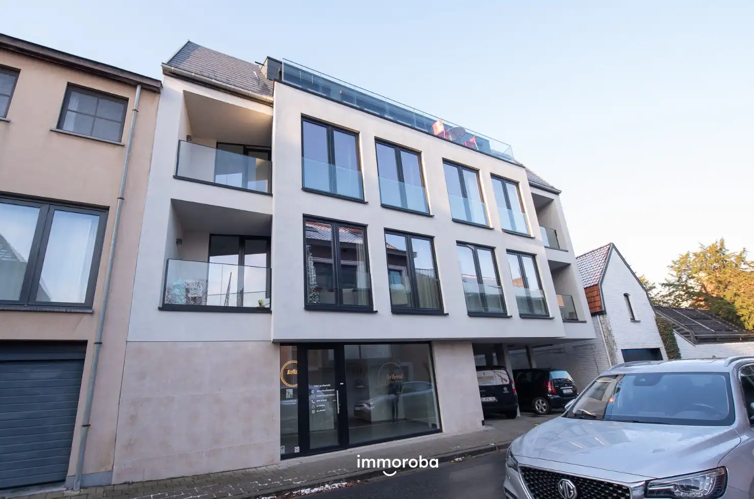 Modern 3-slaapkamer penthouse TE KOOP in centrum Waregem. foto {{pictureIndex}}