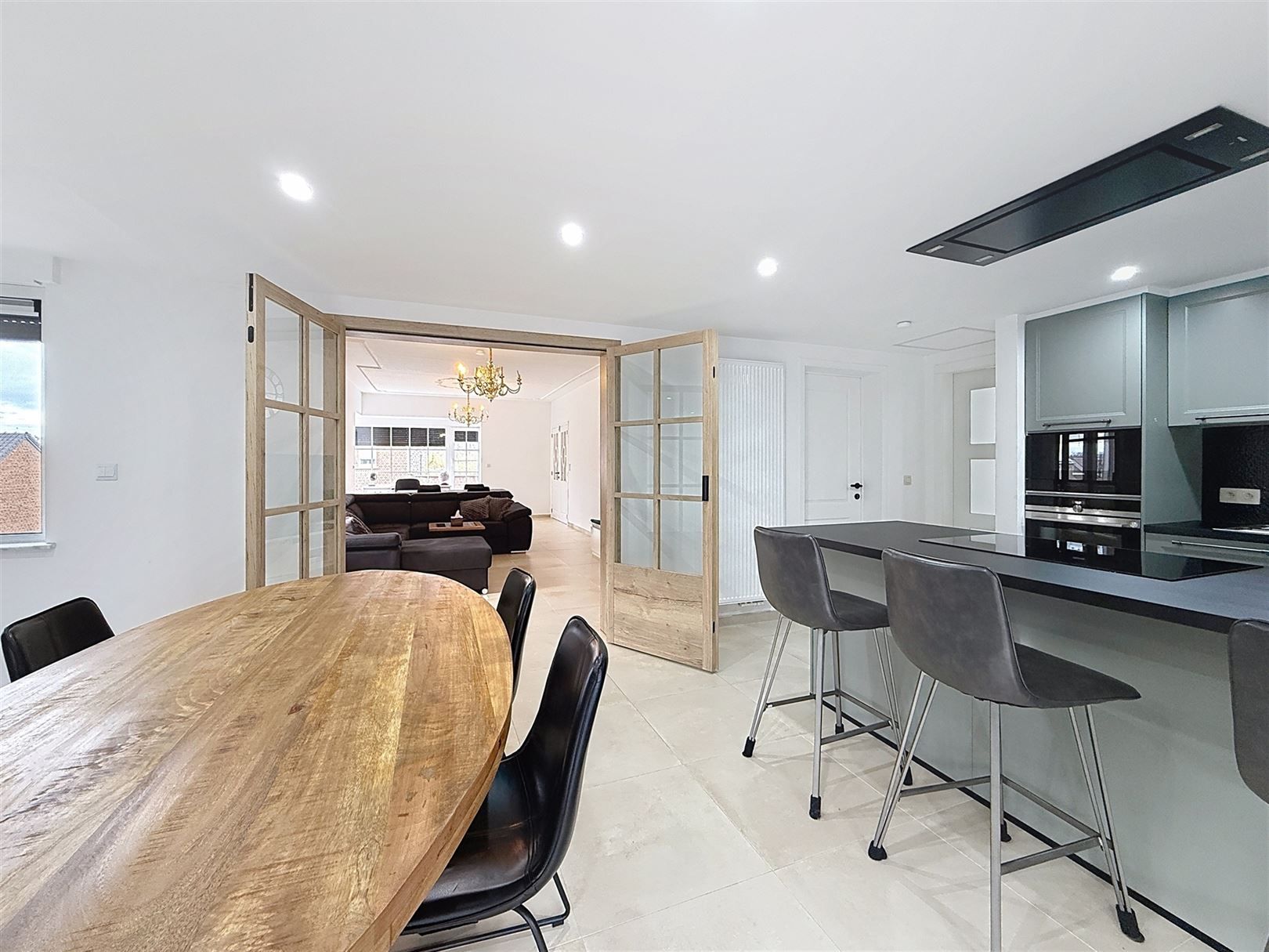 Ruime gerenoveerde woning, 5 slpks, 2 bdks, tuin, 11a 11ca  foto 39