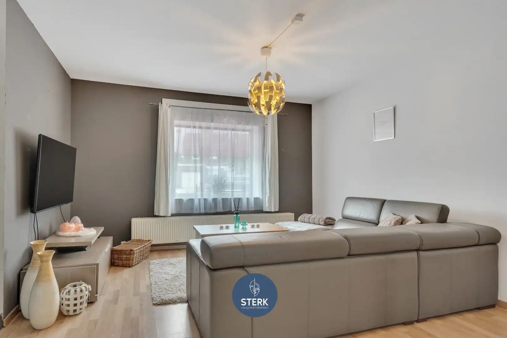 GEZINSWONING MET 2 RUIME SLPKS EN TUIN IN HARTJE KOTEM !  foto 6