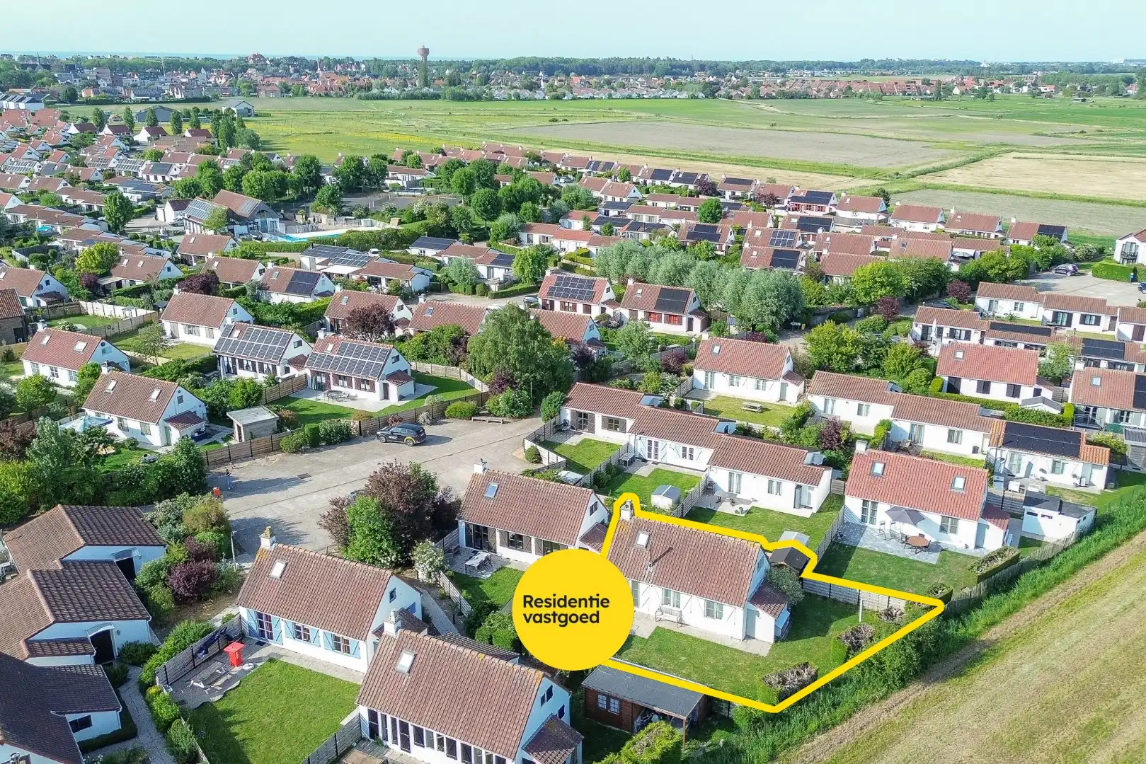 Charmant vissershuisje met 3 slaapkamers en prachtig open polderzicht foto 2