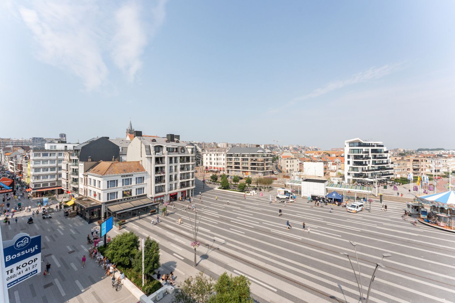 Prachtig instapklaar 2 slaapkamer appartement met een fantastisch zicht over het Stationsplein foto 16